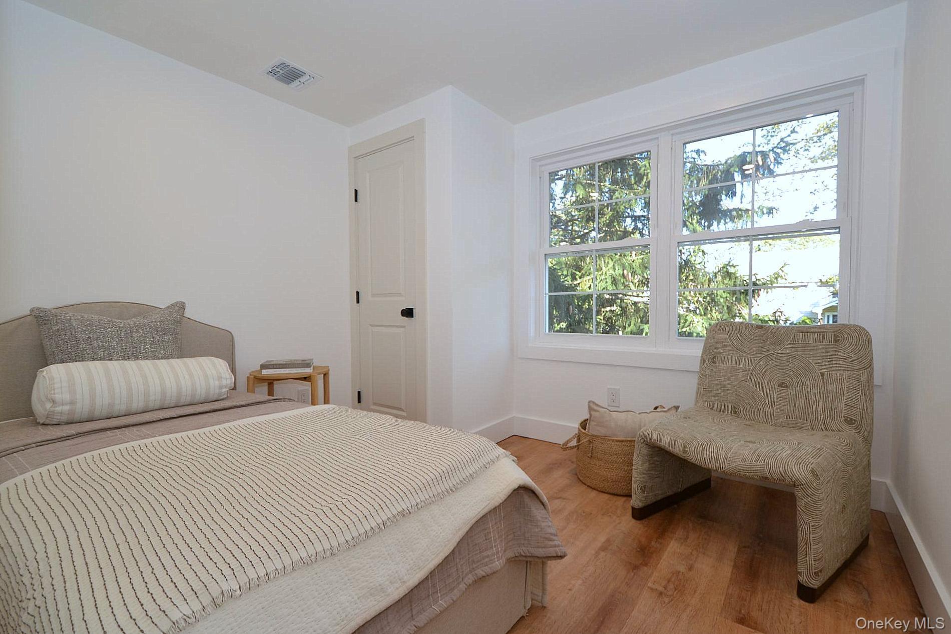 Single Family Clinton  Suffolk County, NY 11934, MLS-924077-16