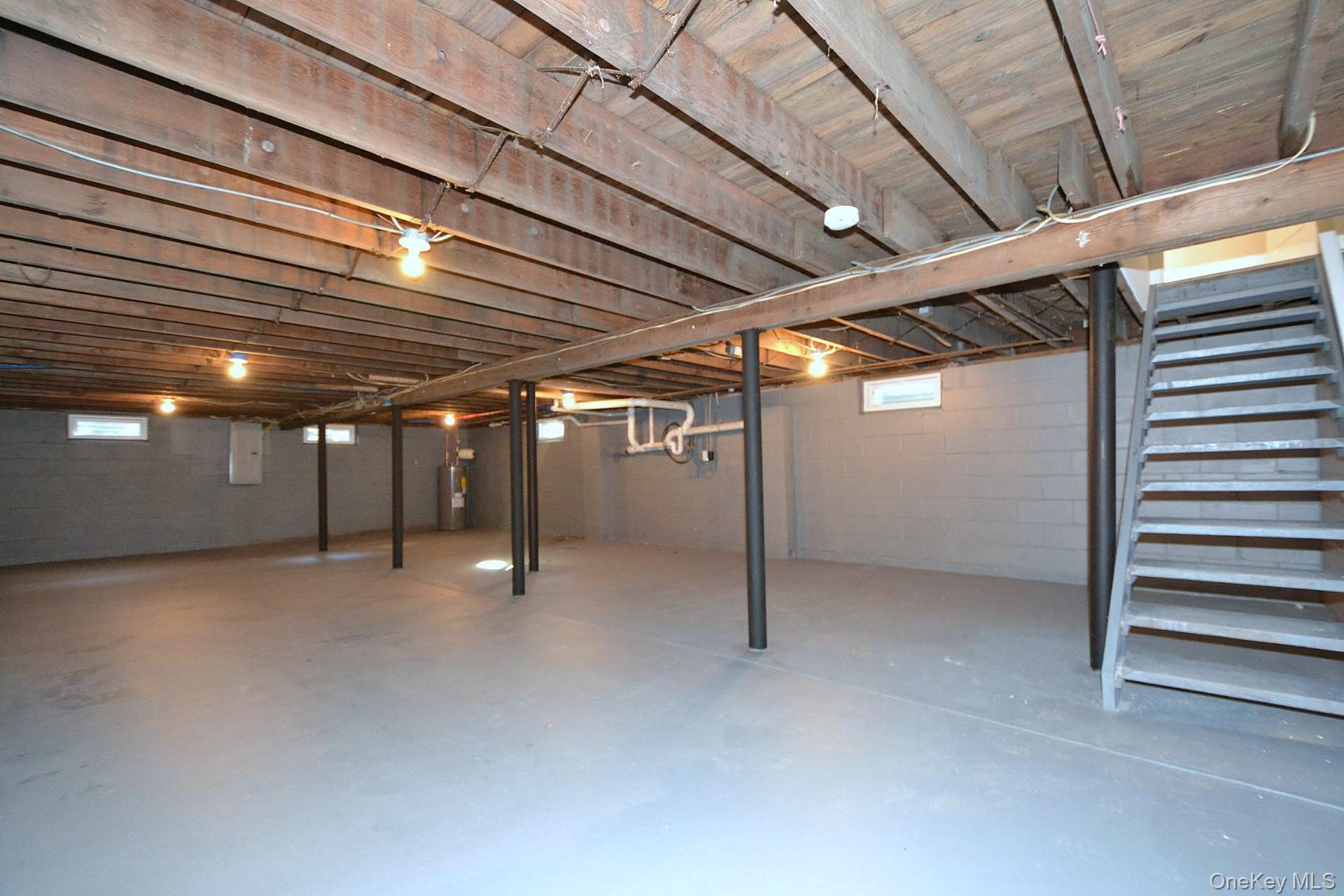 Single Family Clinton  Suffolk County, NY 11934, MLS-924077-21