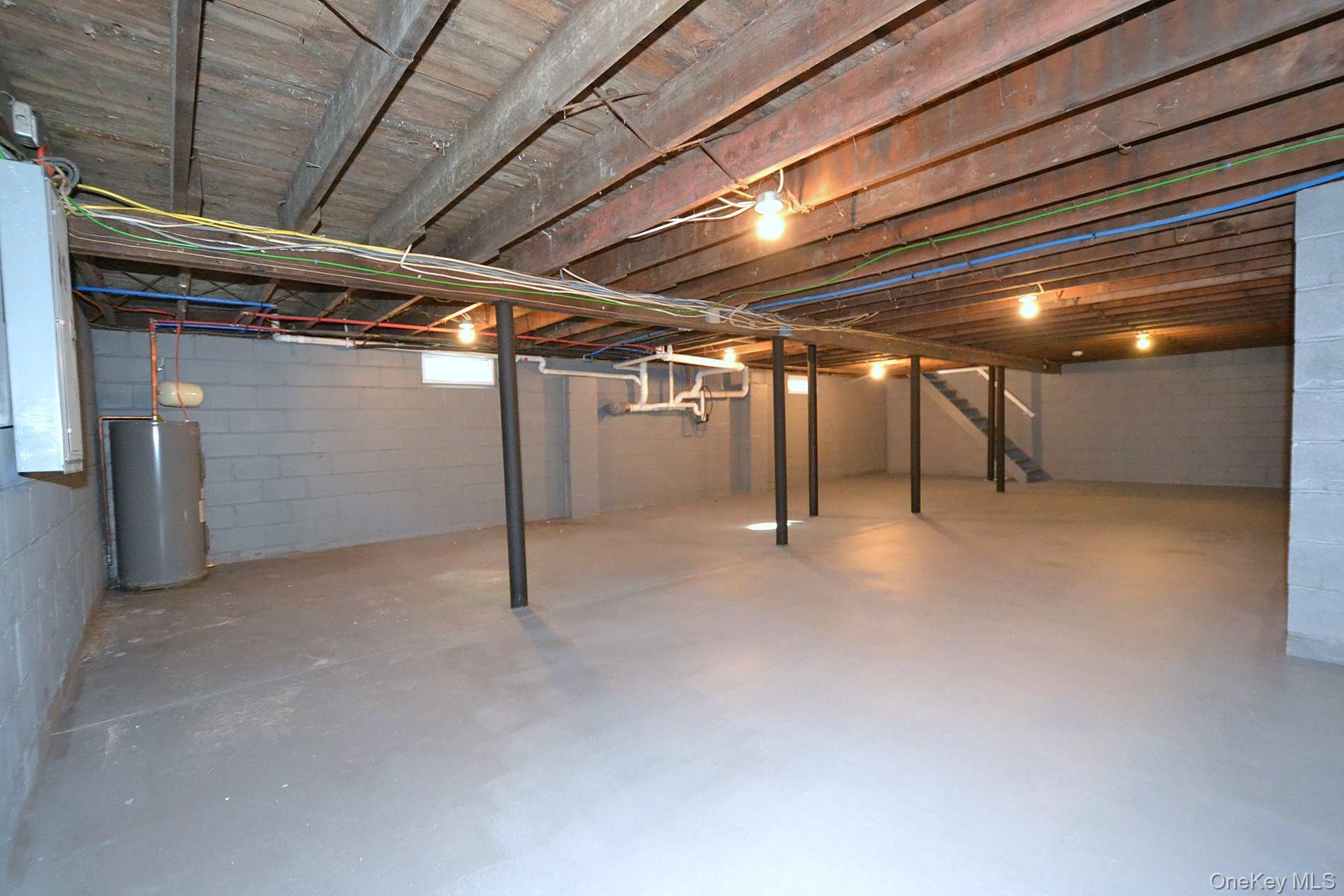 Single Family Clinton  Suffolk County, NY 11934, MLS-924077-22