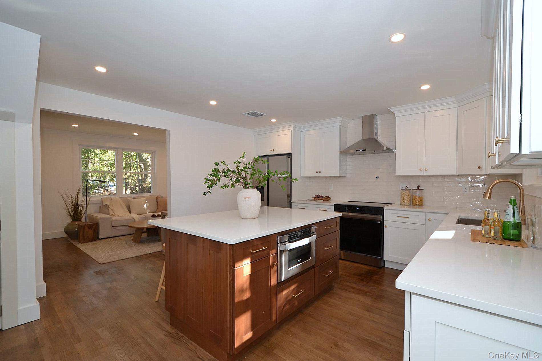 Single Family Clinton  Suffolk County, NY 11934, MLS-924077-3