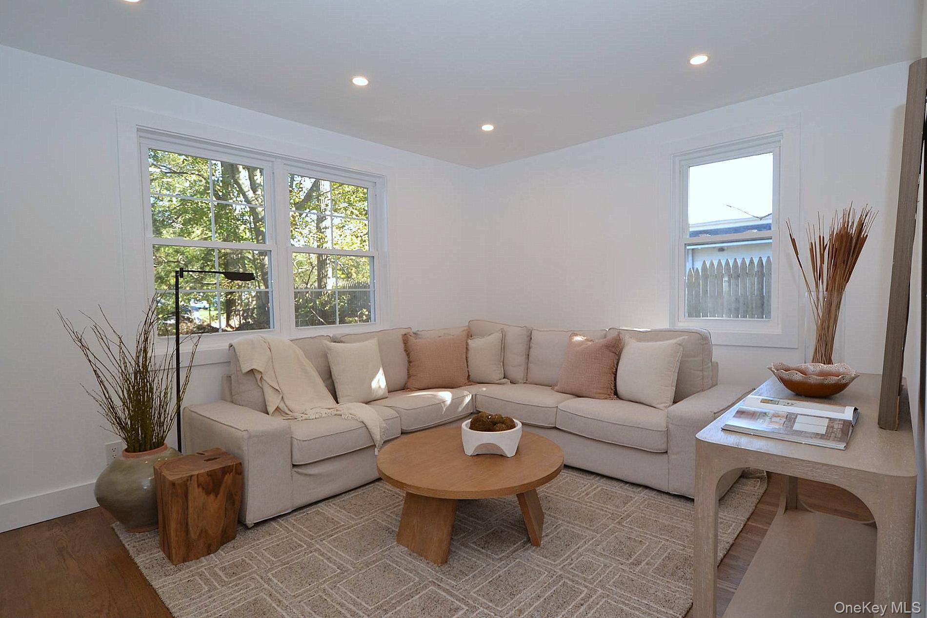 Single Family Clinton  Suffolk County, NY 11934, MLS-924077-5