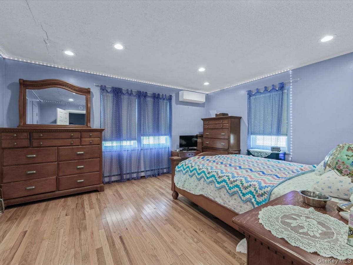 Single Family Limetree Suffolk County, NY 11949, MLS-924086-10