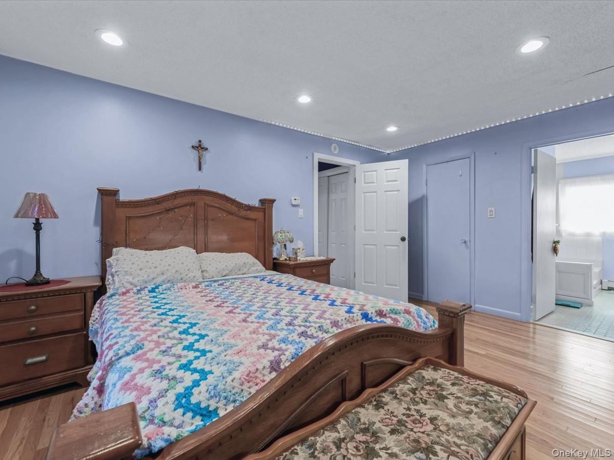 Single Family Limetree Suffolk County, NY 11949, MLS-924086-11