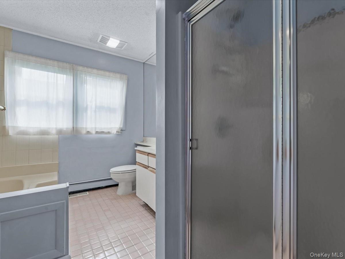 Single Family Limetree Suffolk County, NY 11949, MLS-924086-12