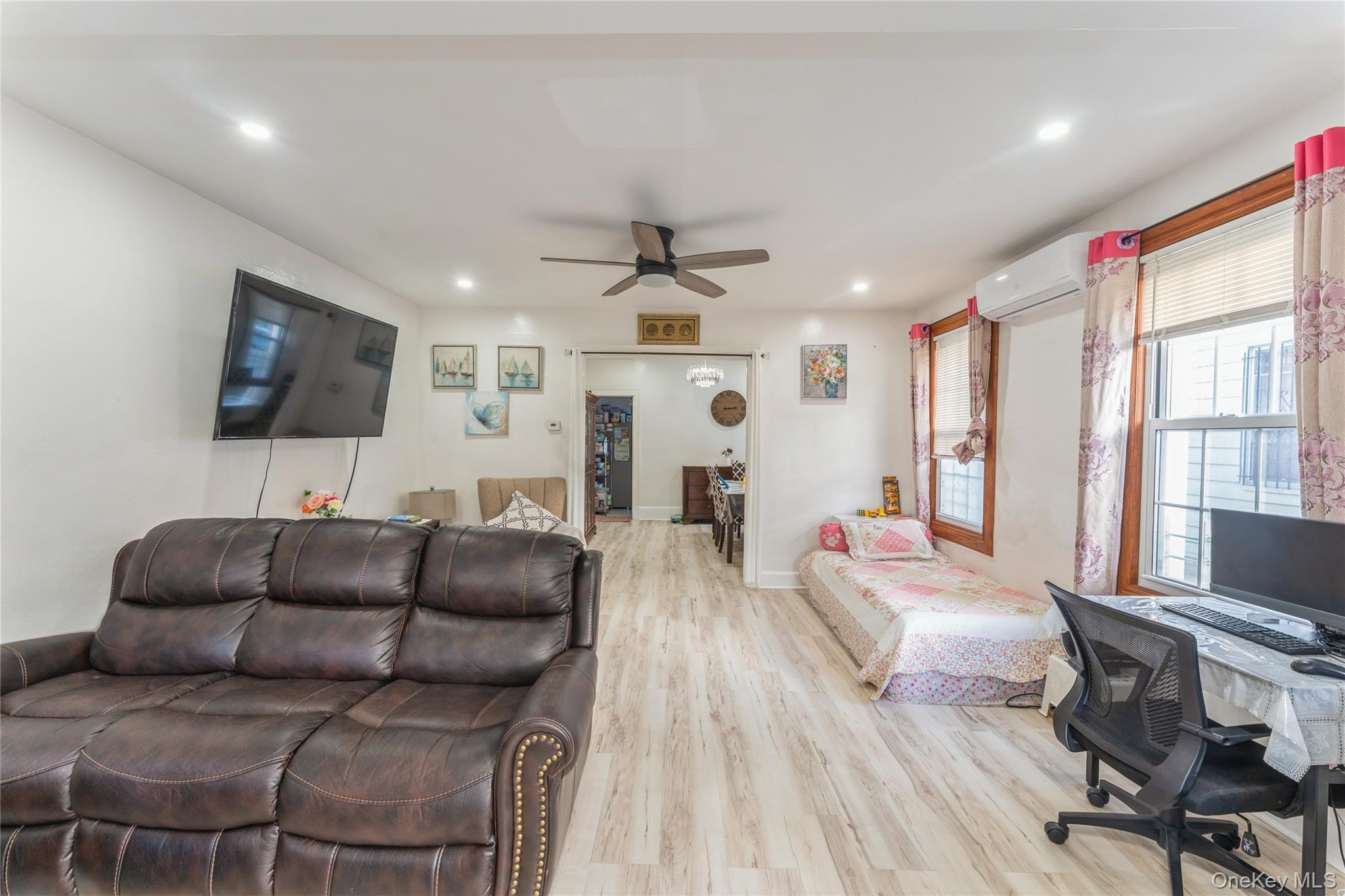 Single Family Coolidge Queens, NY 11432, MLS-924138-3