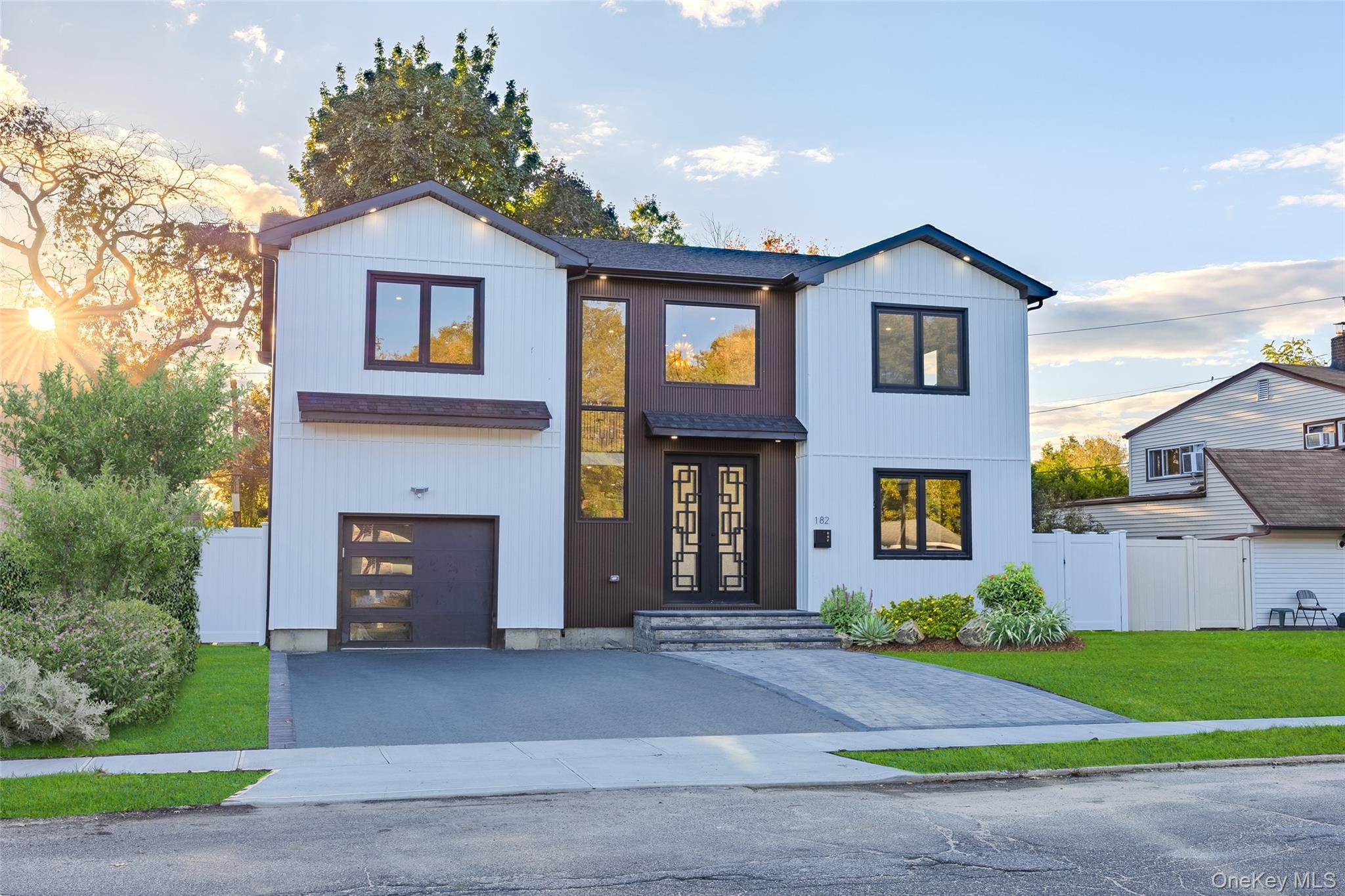 Single Family Friends Nassau County, NY 11590, MLS-924139-34