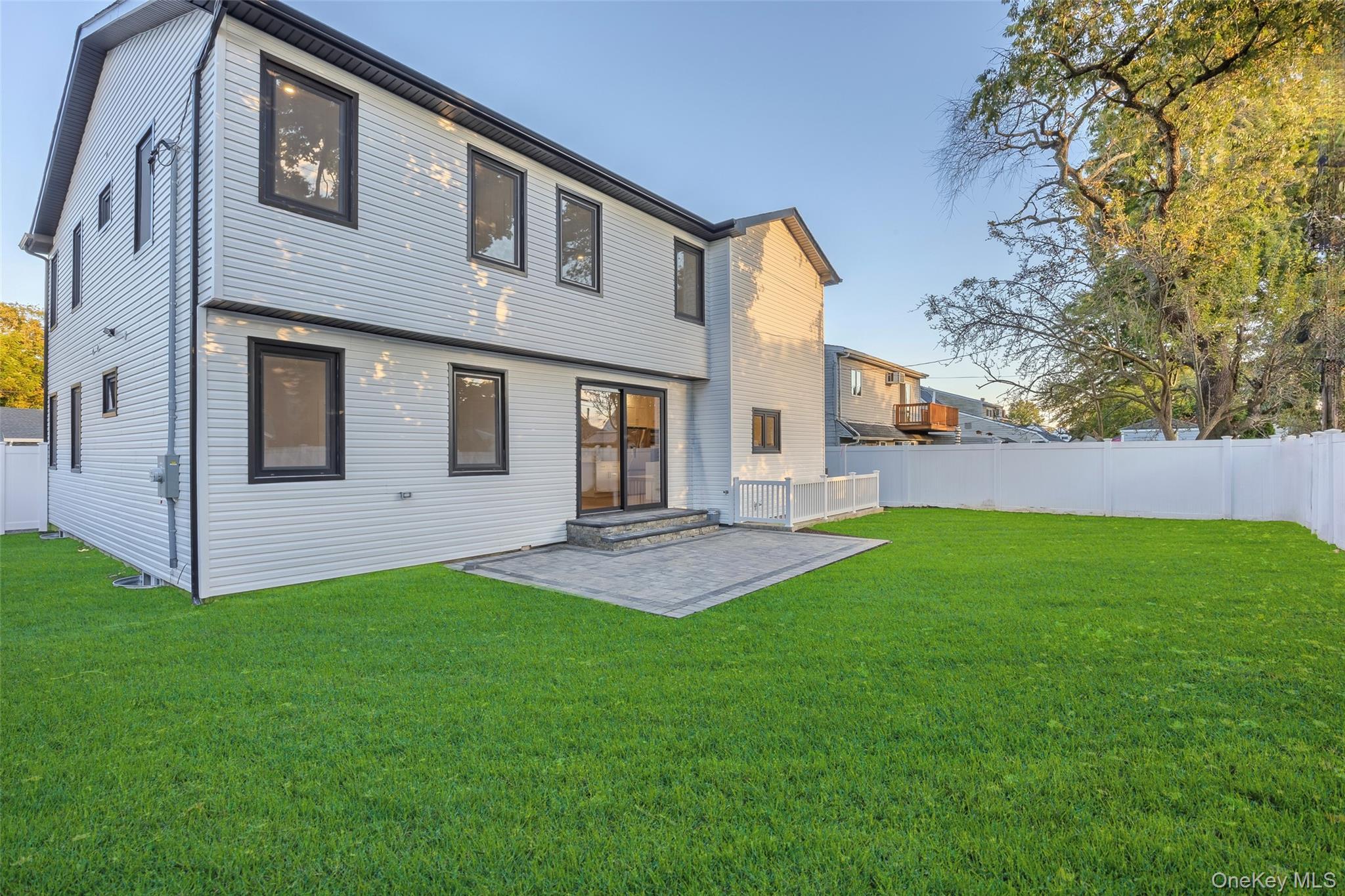 Single Family Friends Nassau County, NY 11590, MLS-924139-36