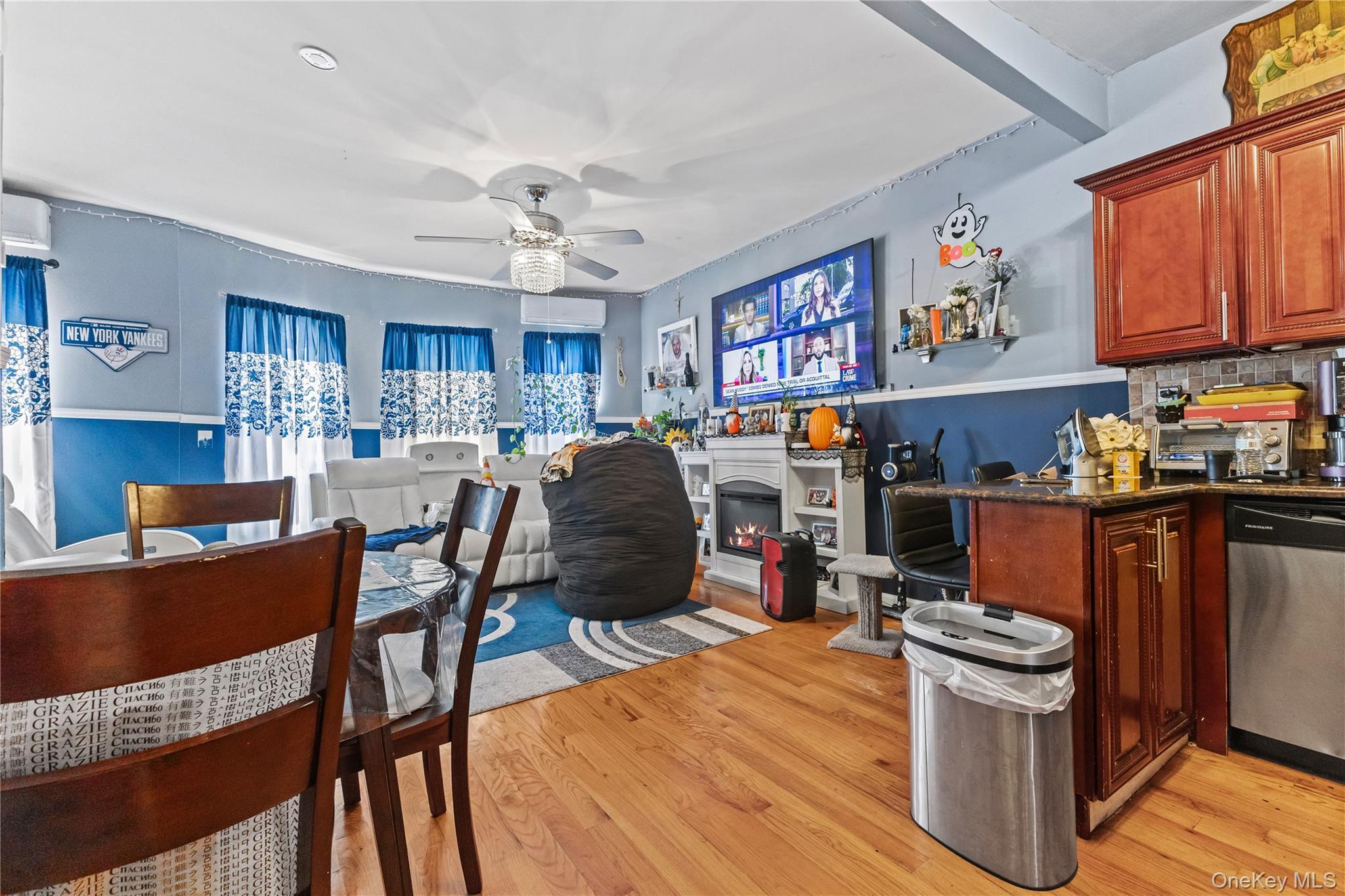 Single Family 236th  Bronx, NY 10466, MLS-924167-10