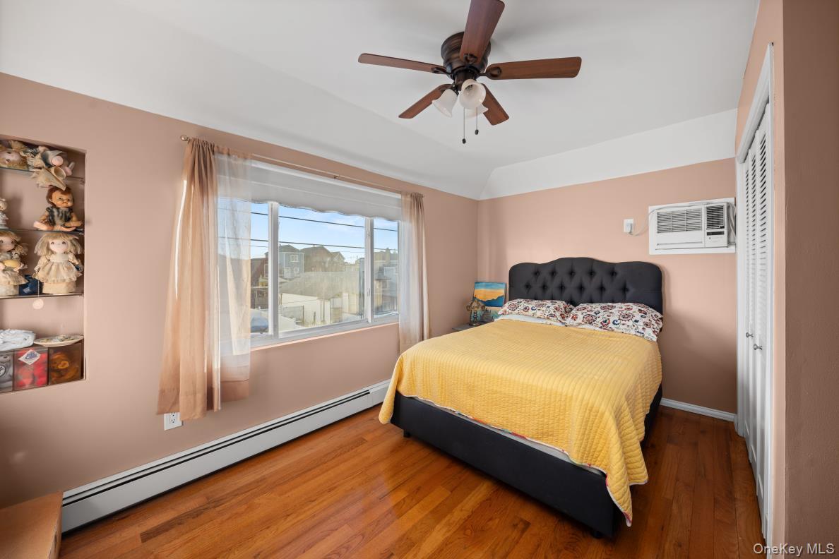 Single Family 11th Queens, NY 11693, MLS-924185-11