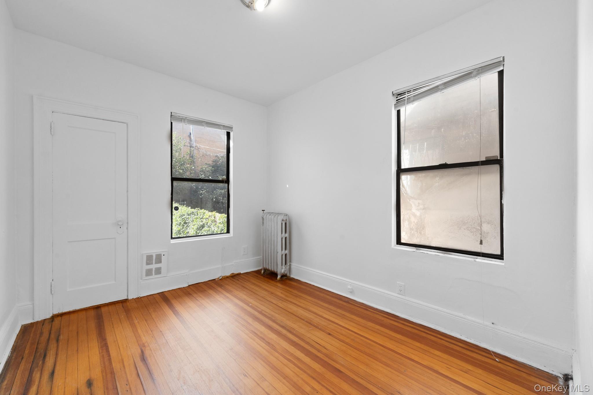 Single Family Virginia  Bronx, NY 10472, MLS-924220-10