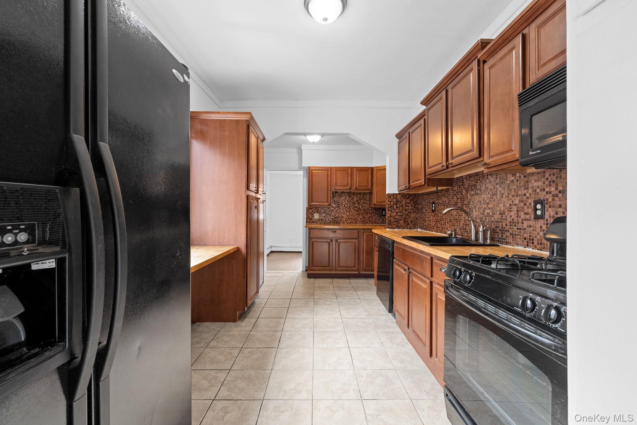 Single Family Virginia  Bronx, NY 10472, MLS-924220-13
