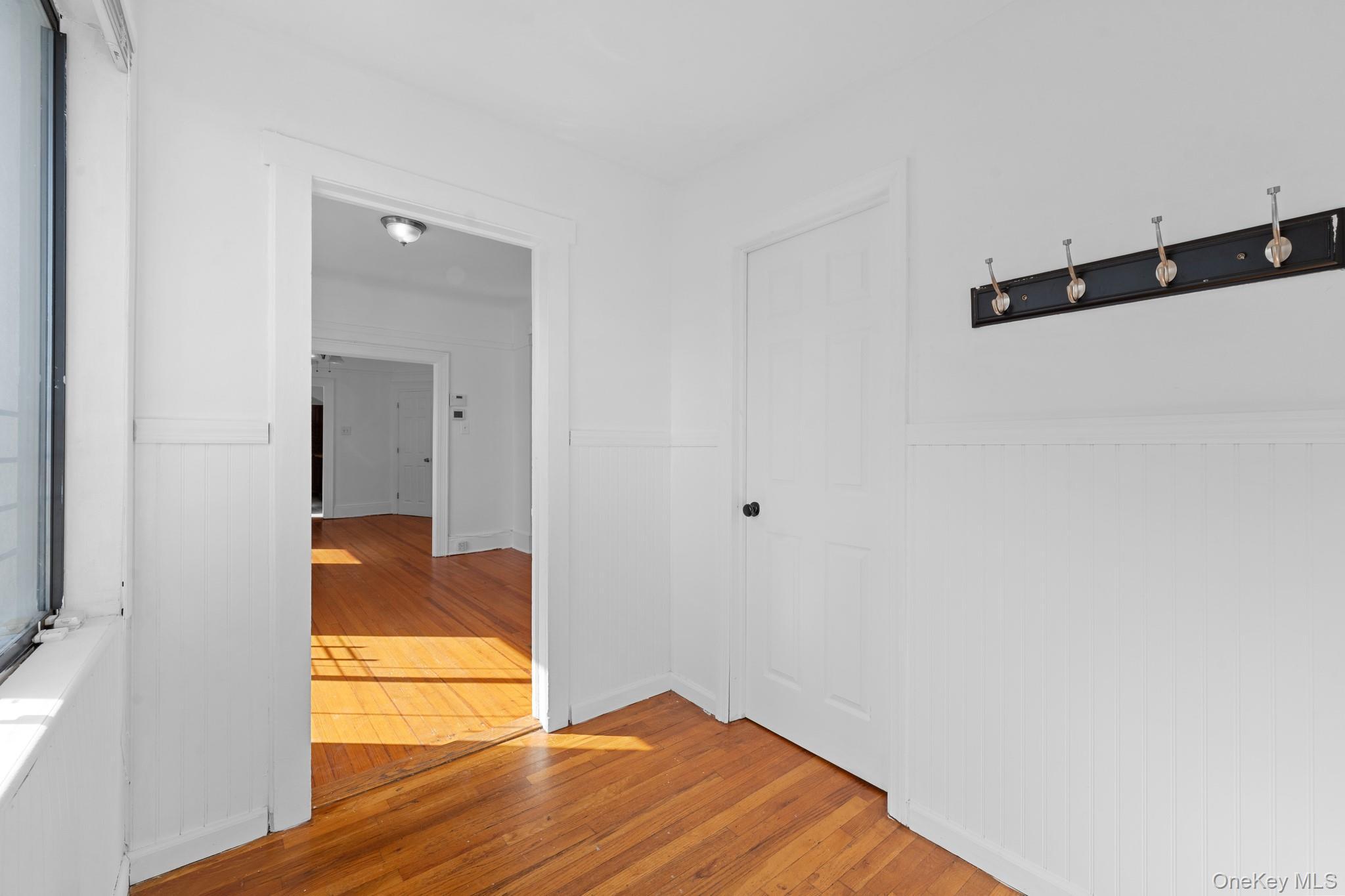 Single Family Virginia  Bronx, NY 10472, MLS-924220-4