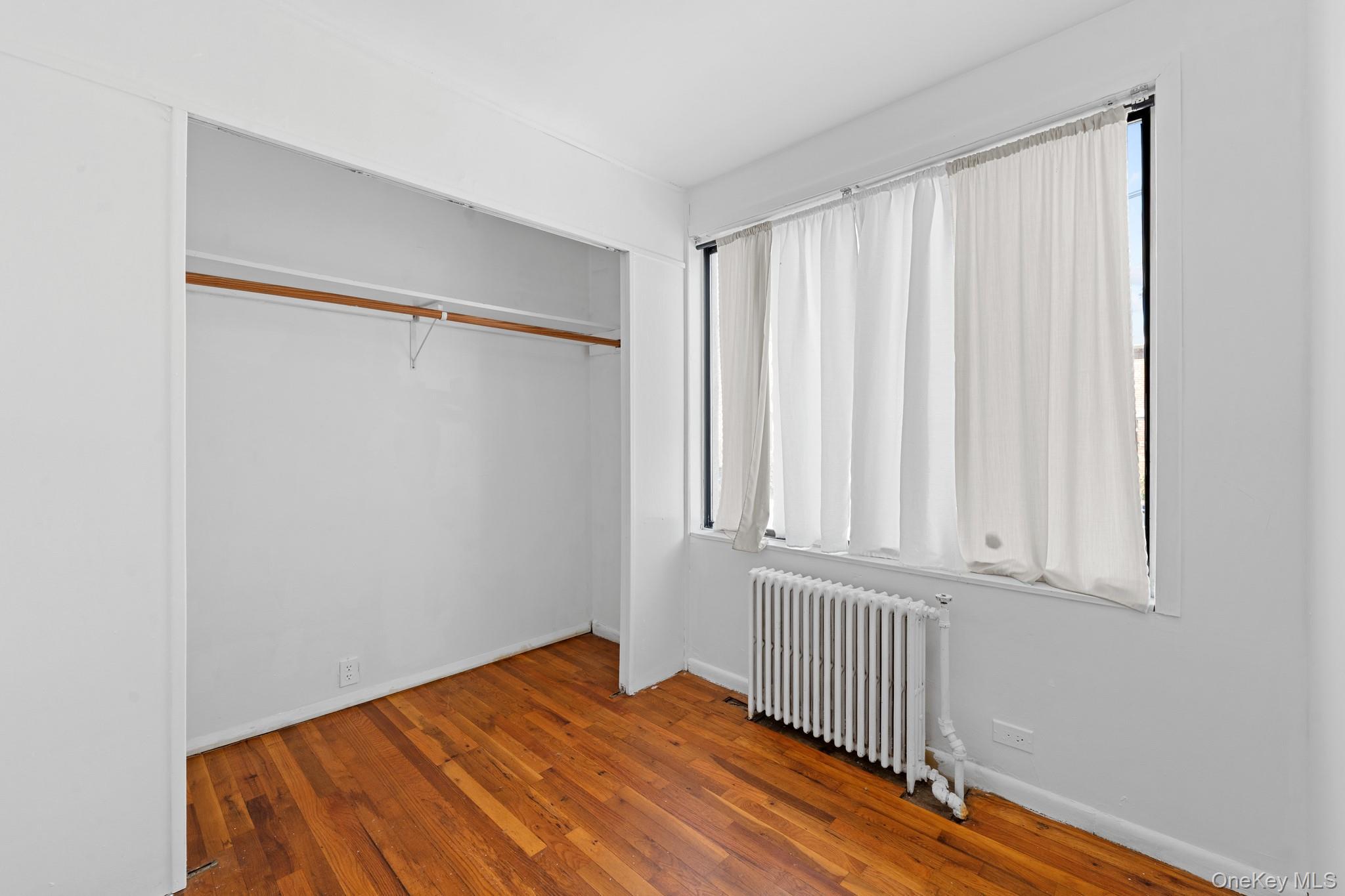 Single Family Virginia  Bronx, NY 10472, MLS-924220-5