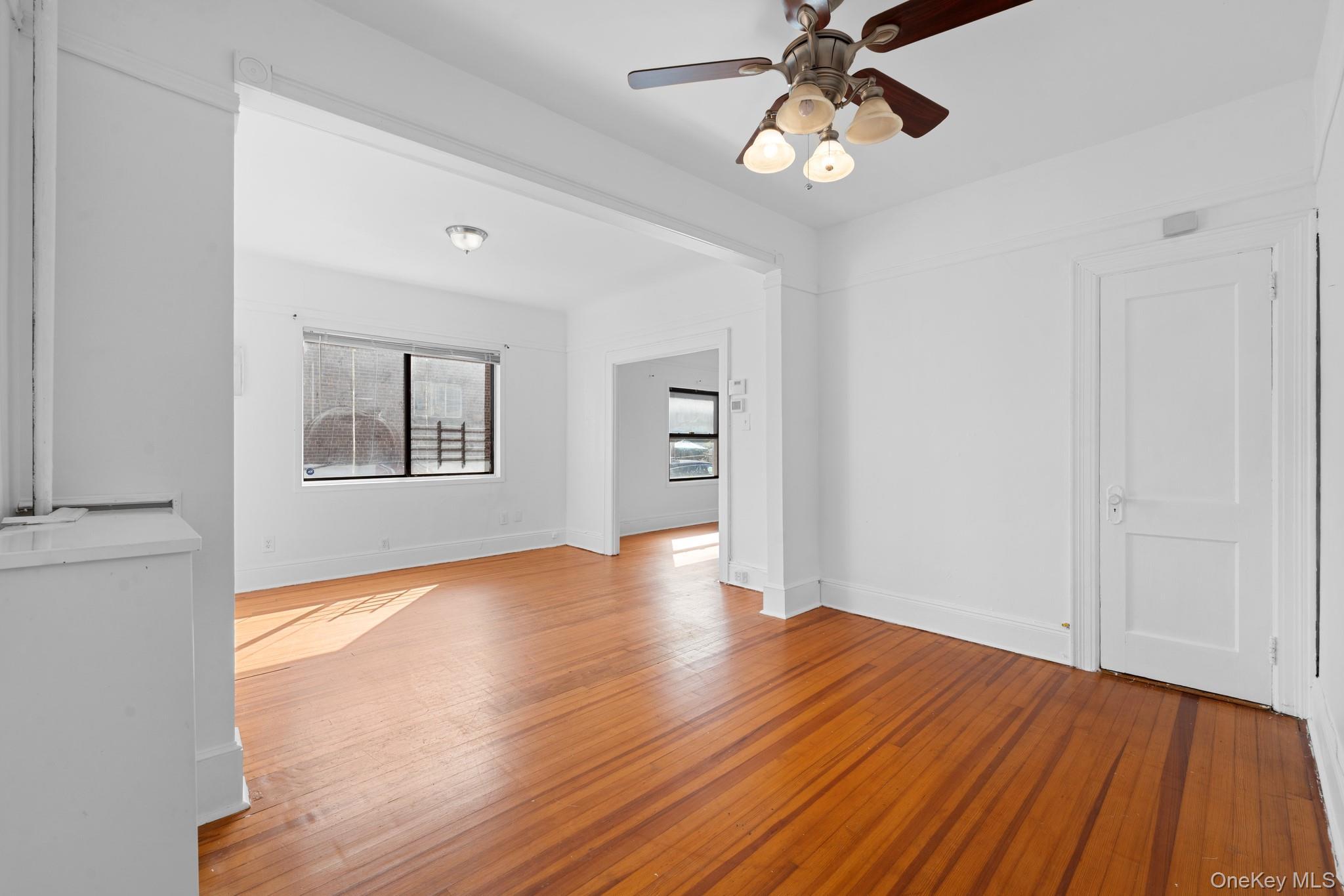 Single Family Virginia  Bronx, NY 10472, MLS-924220-7