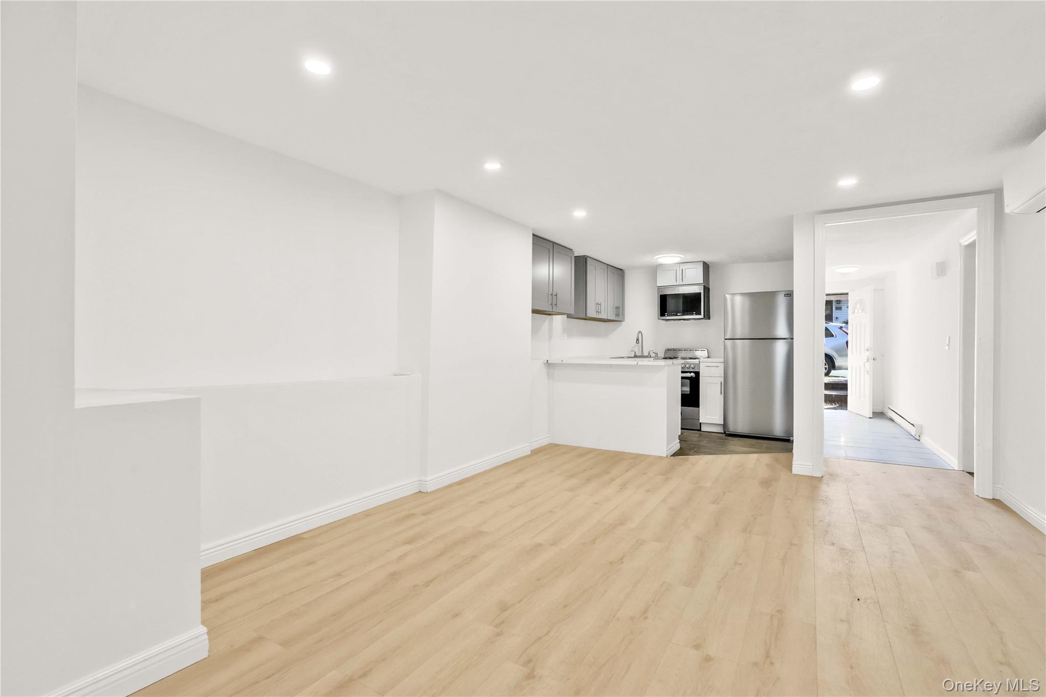 Single Family 37  Queens, NY 11101, MLS-924245-15