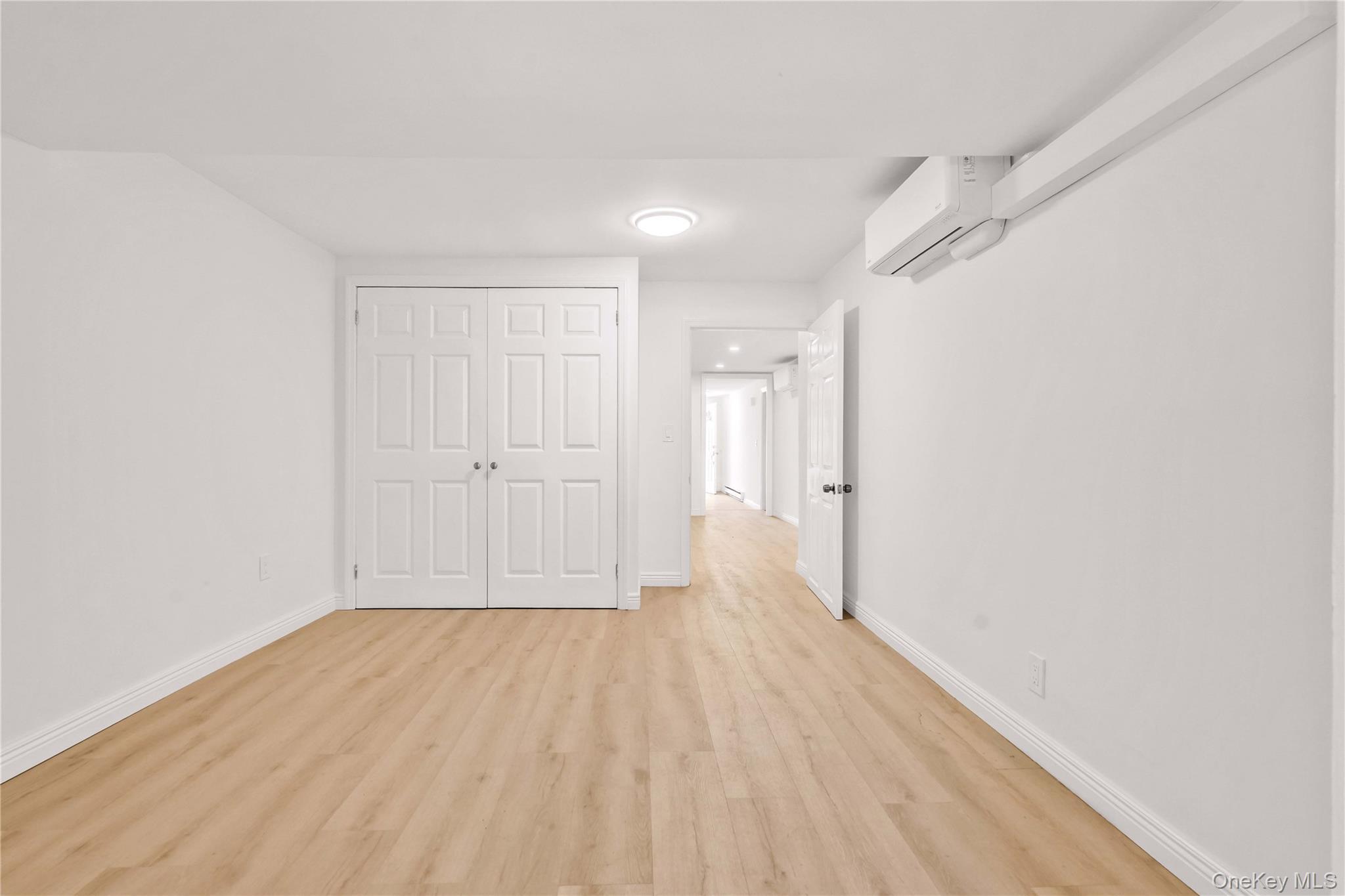 Single Family 37  Queens, NY 11101, MLS-924245-21