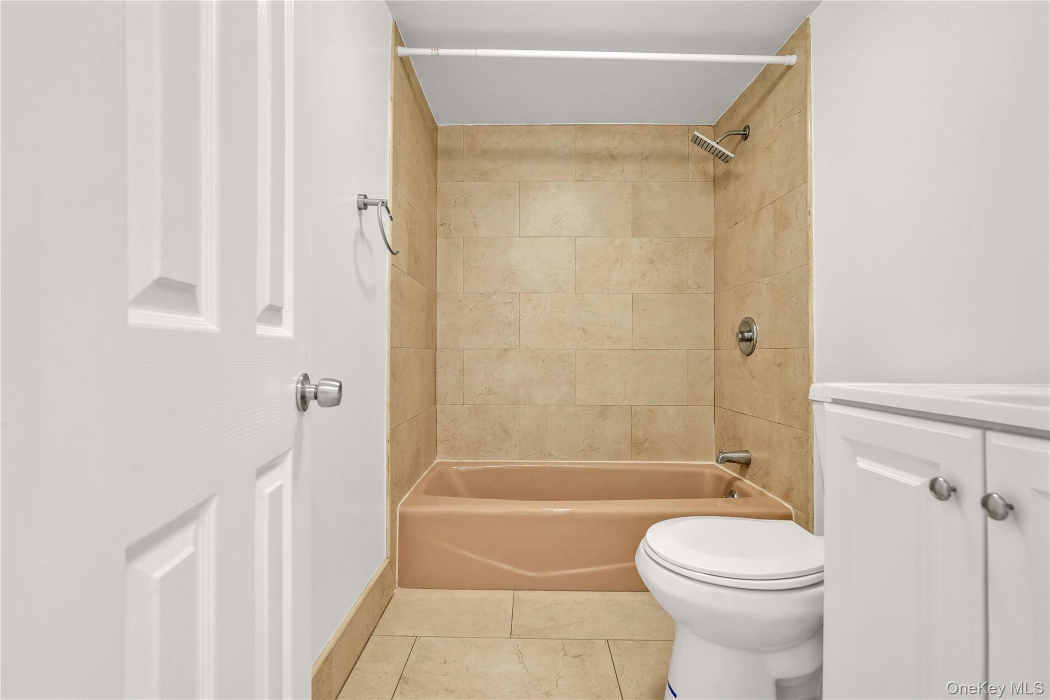 Single Family 37  Queens, NY 11101, MLS-924245-24