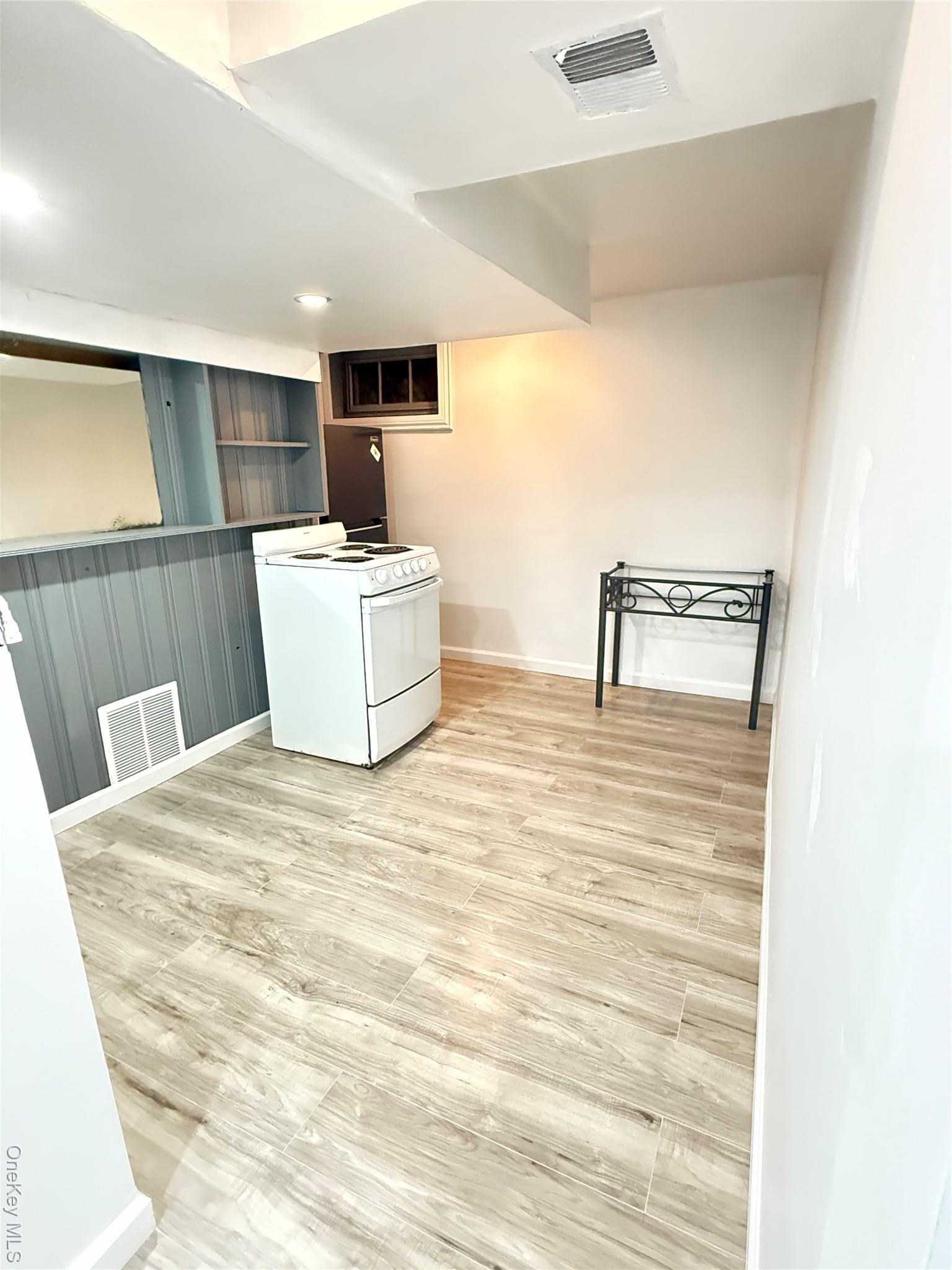 Single Family Wiley  Suffolk County, NY 11717, MLS-924262-16