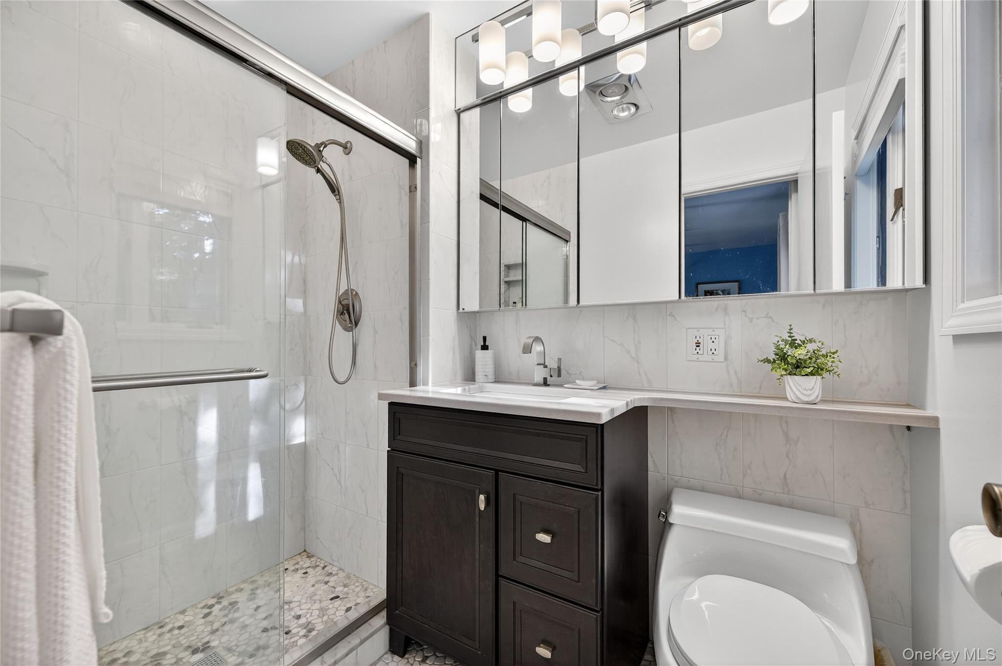 Single Family Fishermans Nassau County, NY 11050, MLS-924274-22