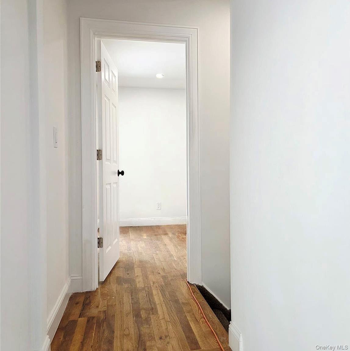 Single Family Midday Suffolk County, NY 11720, MLS-924277-10