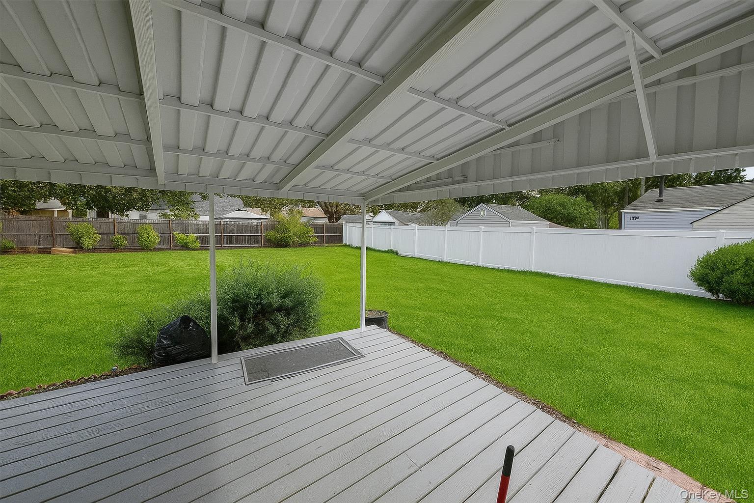 Single Family Midday Suffolk County, NY 11720, MLS-924277-23