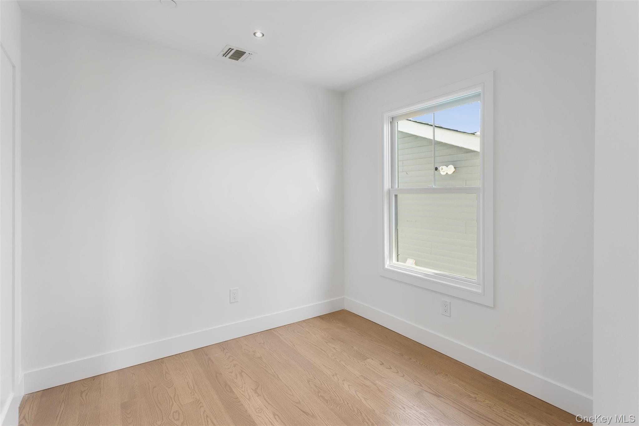 Single Family Kent  Nassau County, NY 11558, MLS-924295-16