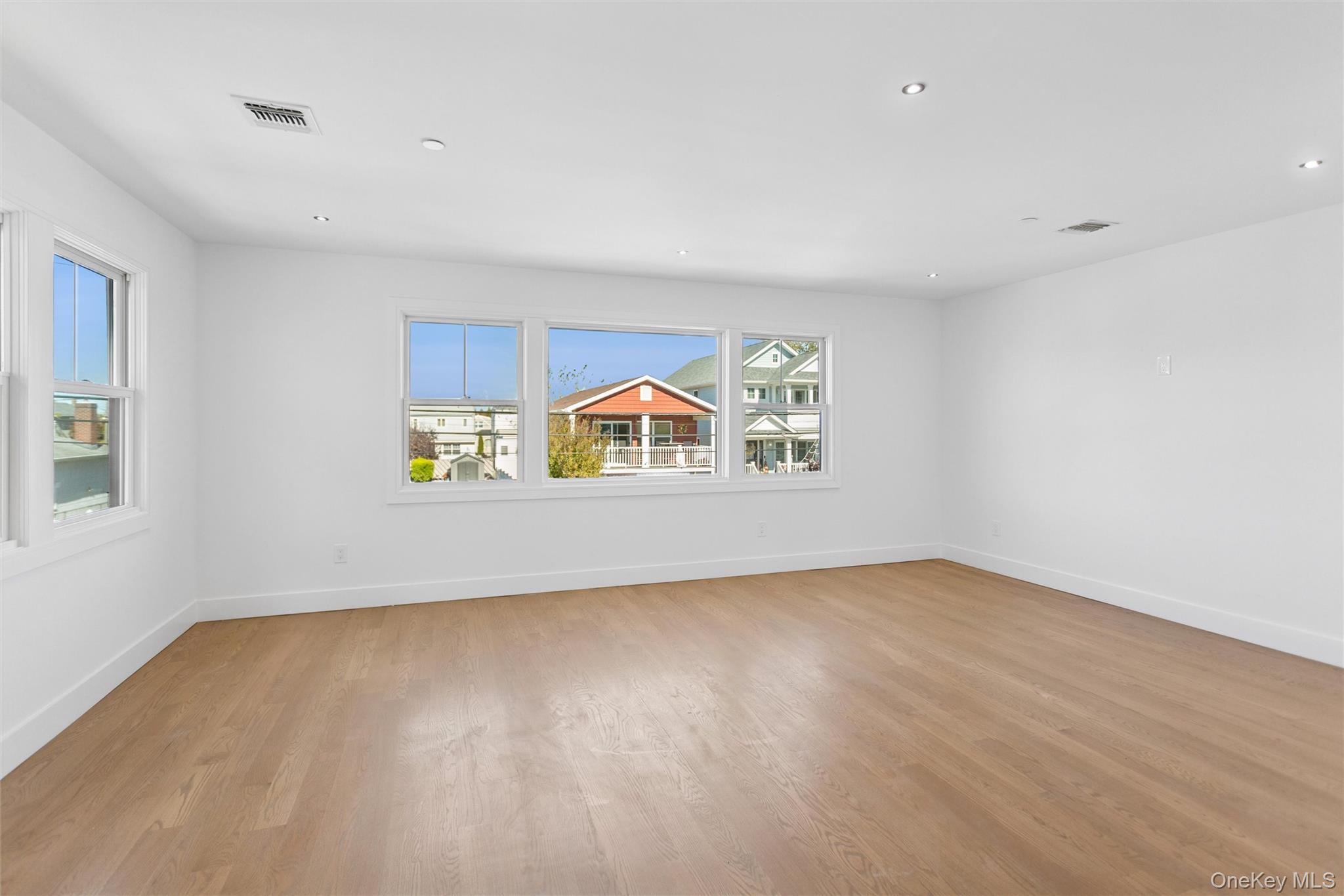 Single Family Kent  Nassau County, NY 11558, MLS-924295-3