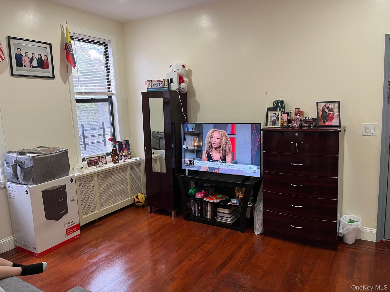 Single Family 100th Queens, NY 11368, MLS-924304-2