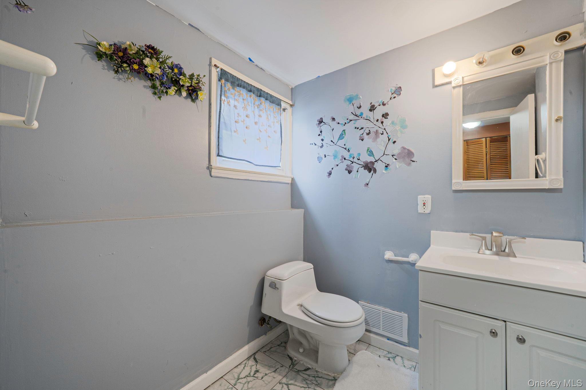 Single Family 2nd Suffolk County, NY 11729, MLS-924308-12