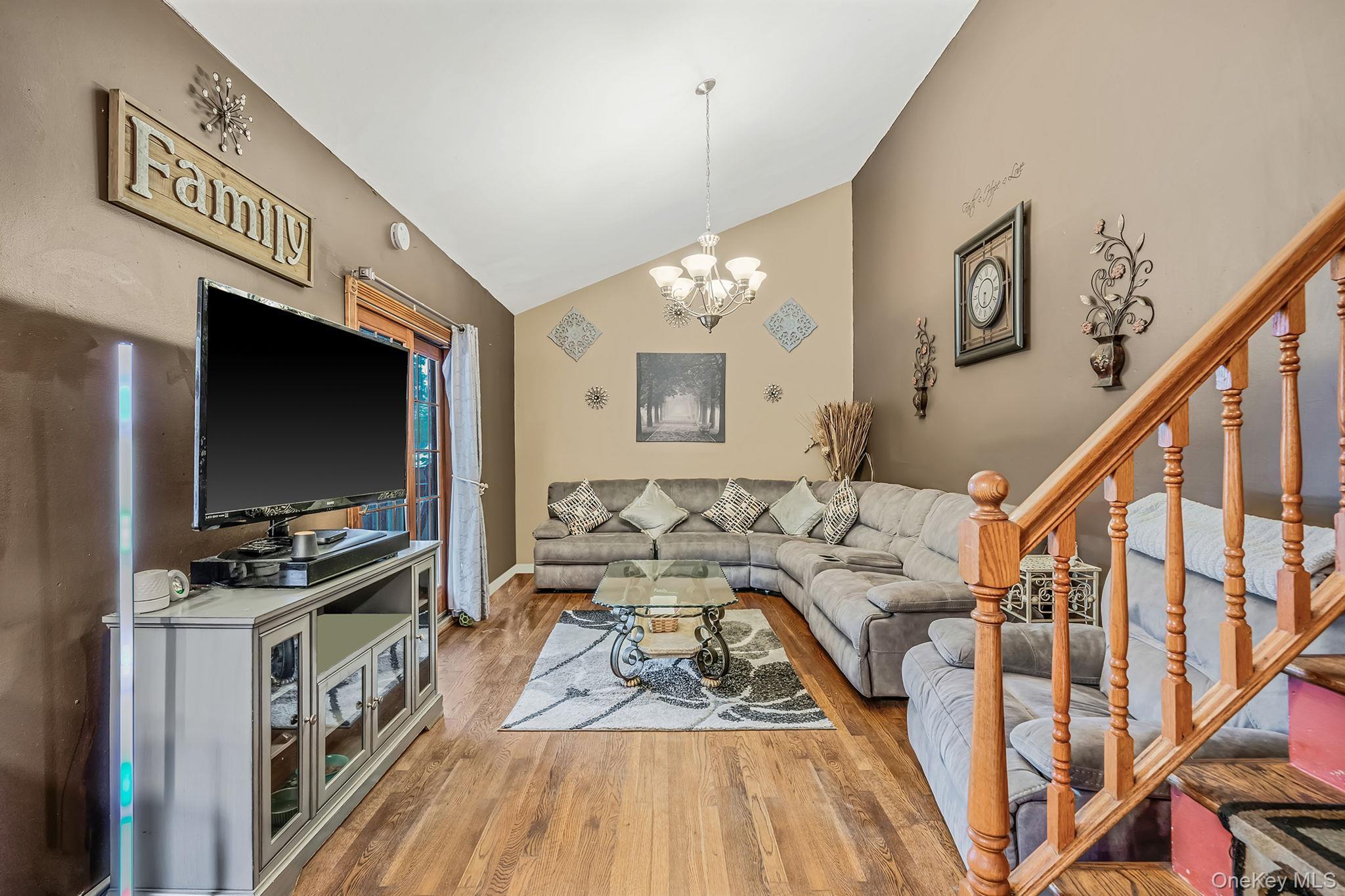 Single Family 2nd Suffolk County, NY 11729, MLS-924308-4