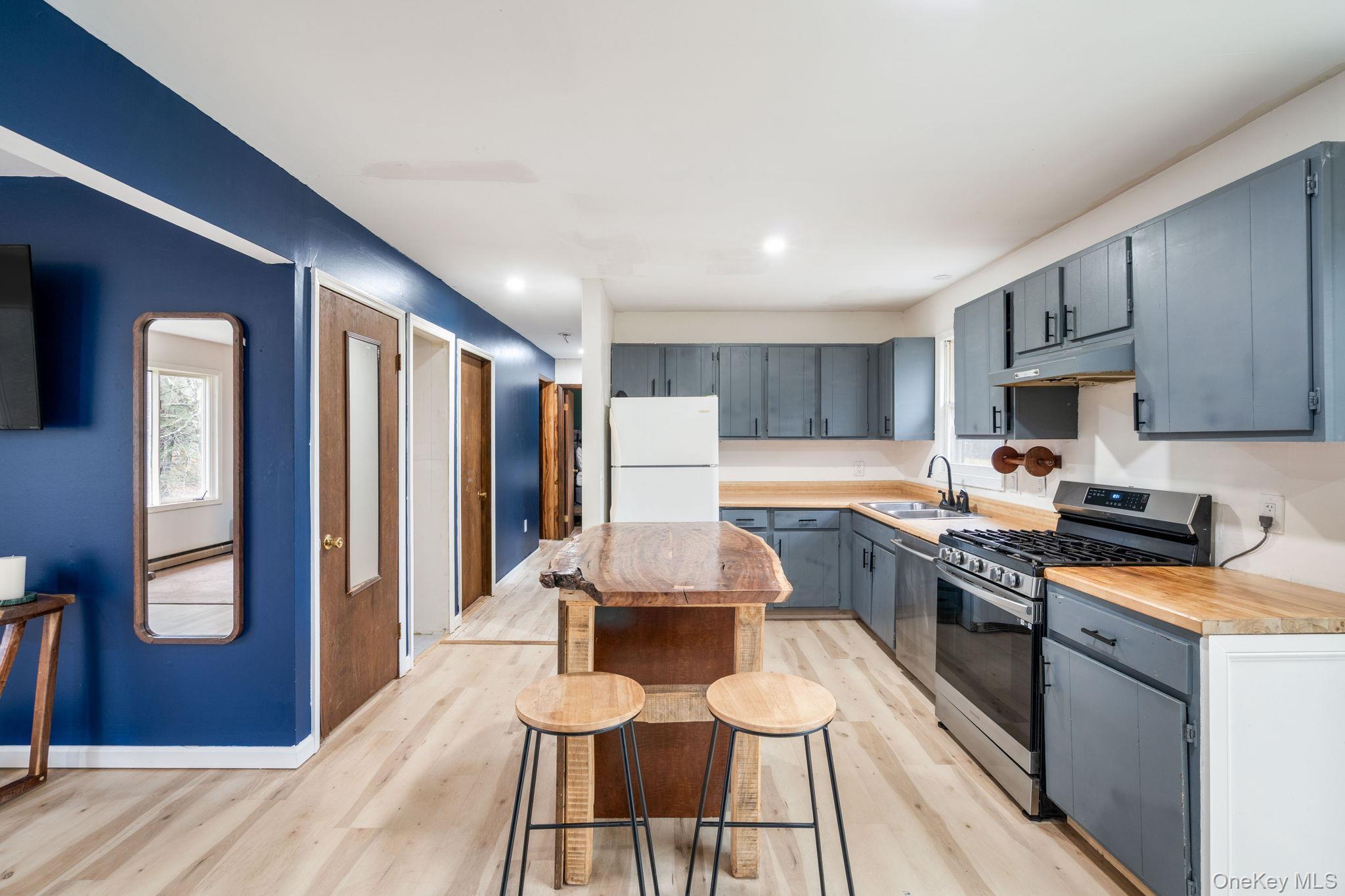 Single Family Bowers  Sullivan County, NY 12747, MLS-924311-10