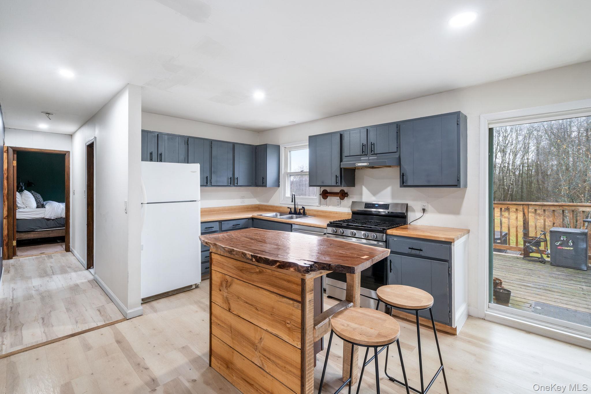 Single Family Bowers  Sullivan County, NY 12747, MLS-924311-11