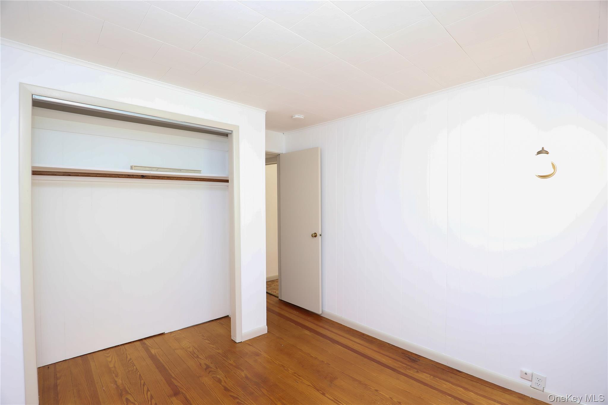 Single Family Gross Ulster County, NY 12401, MLS-924317-11