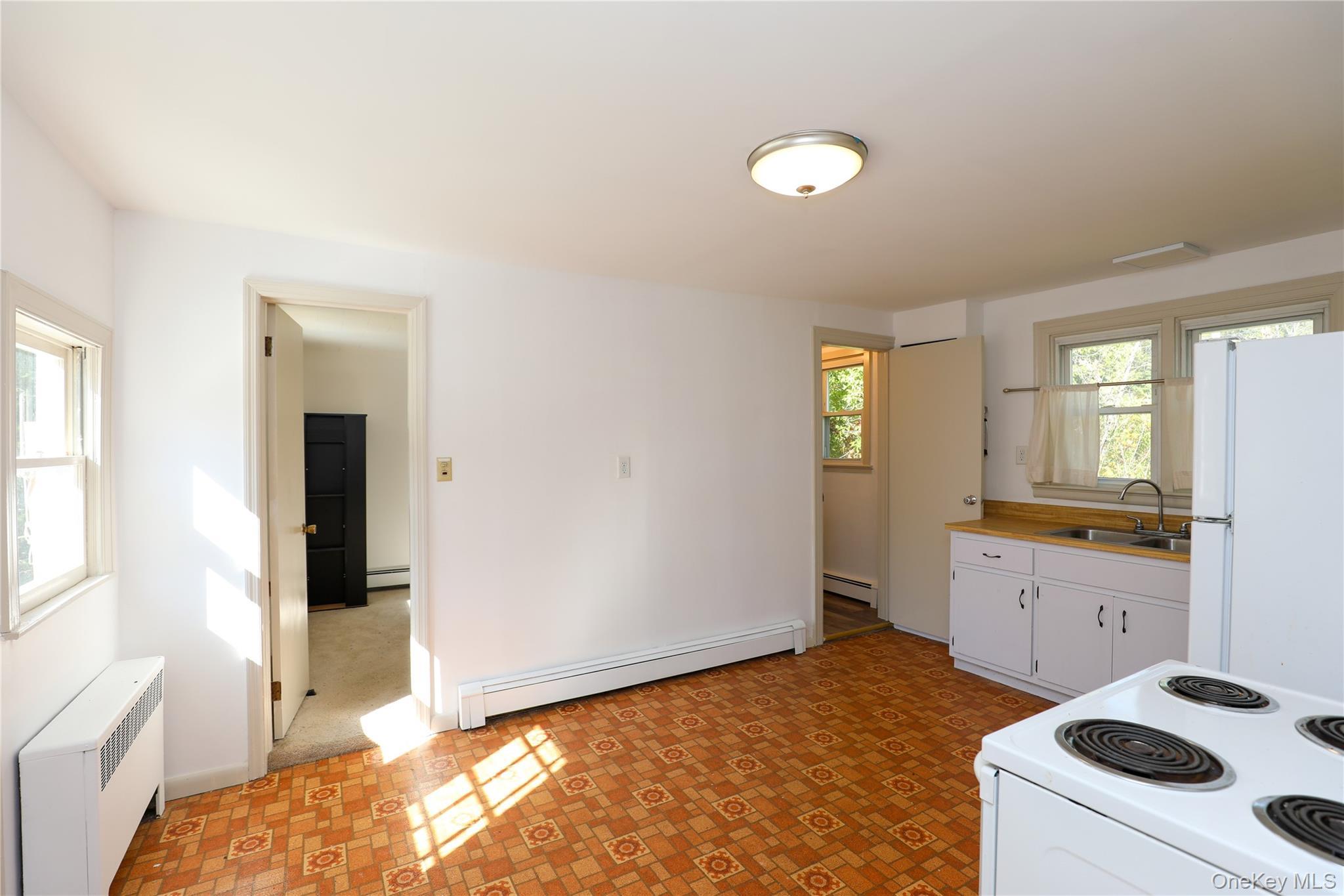 Single Family Gross Ulster County, NY 12401, MLS-924317-14