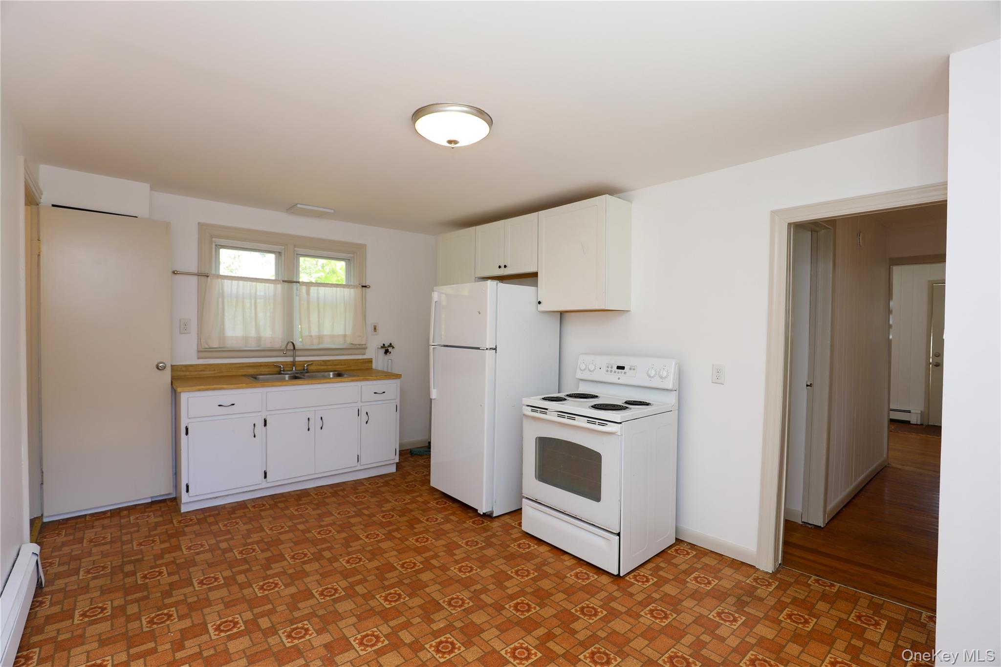 Single Family Gross Ulster County, NY 12401, MLS-924317-15