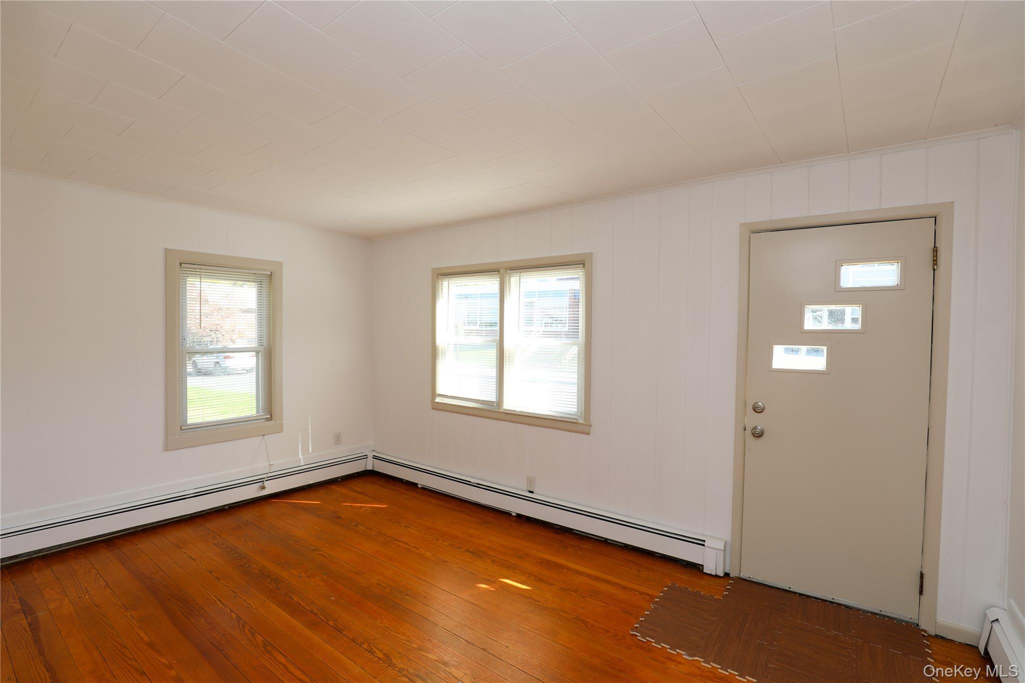 Single Family Gross Ulster County, NY 12401, MLS-924317-7