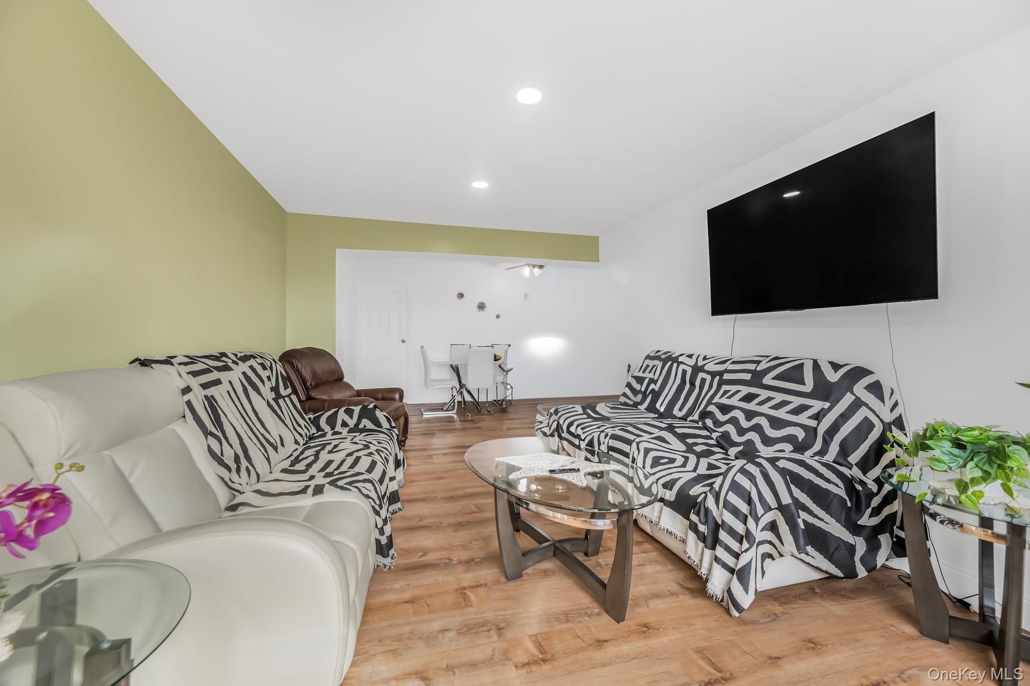 Coop Riverdale  Westchester County, NY 10705, MLS-924330-11