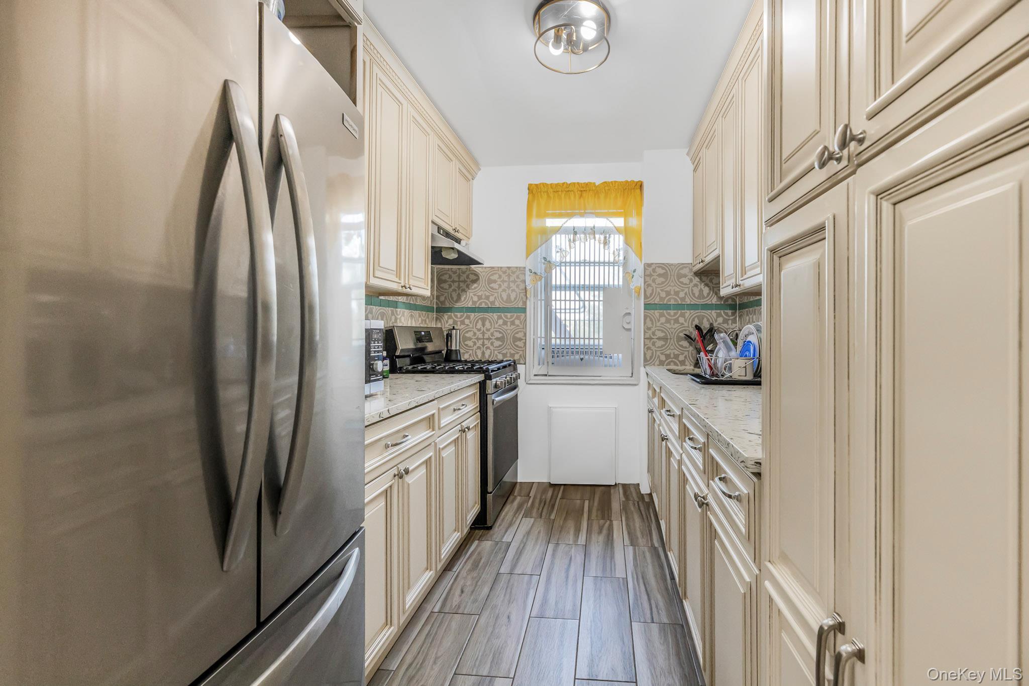 Coop Riverdale  Westchester County, NY 10705, MLS-924330-12