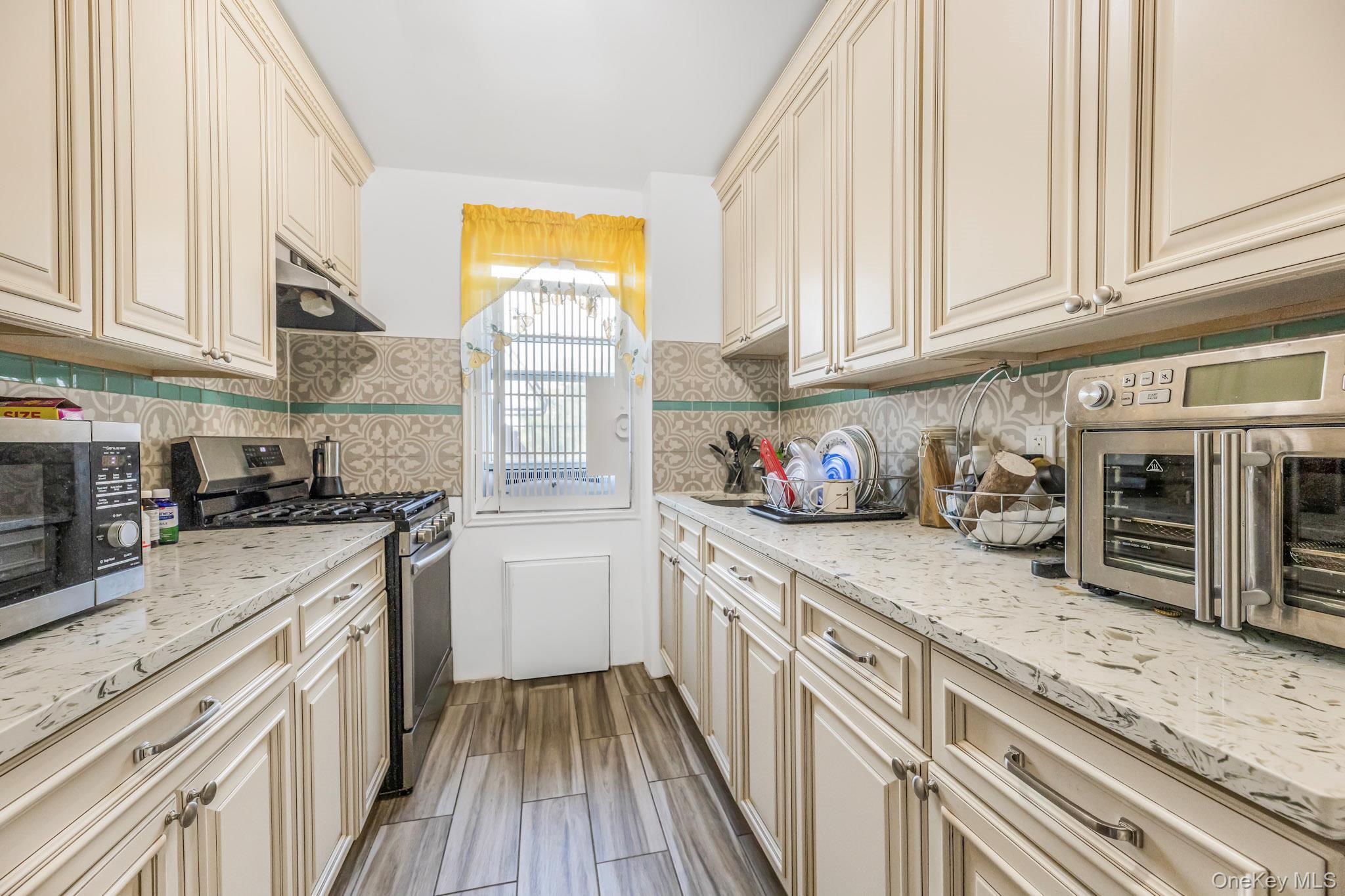 Coop Riverdale  Westchester County, NY 10705, MLS-924330-13