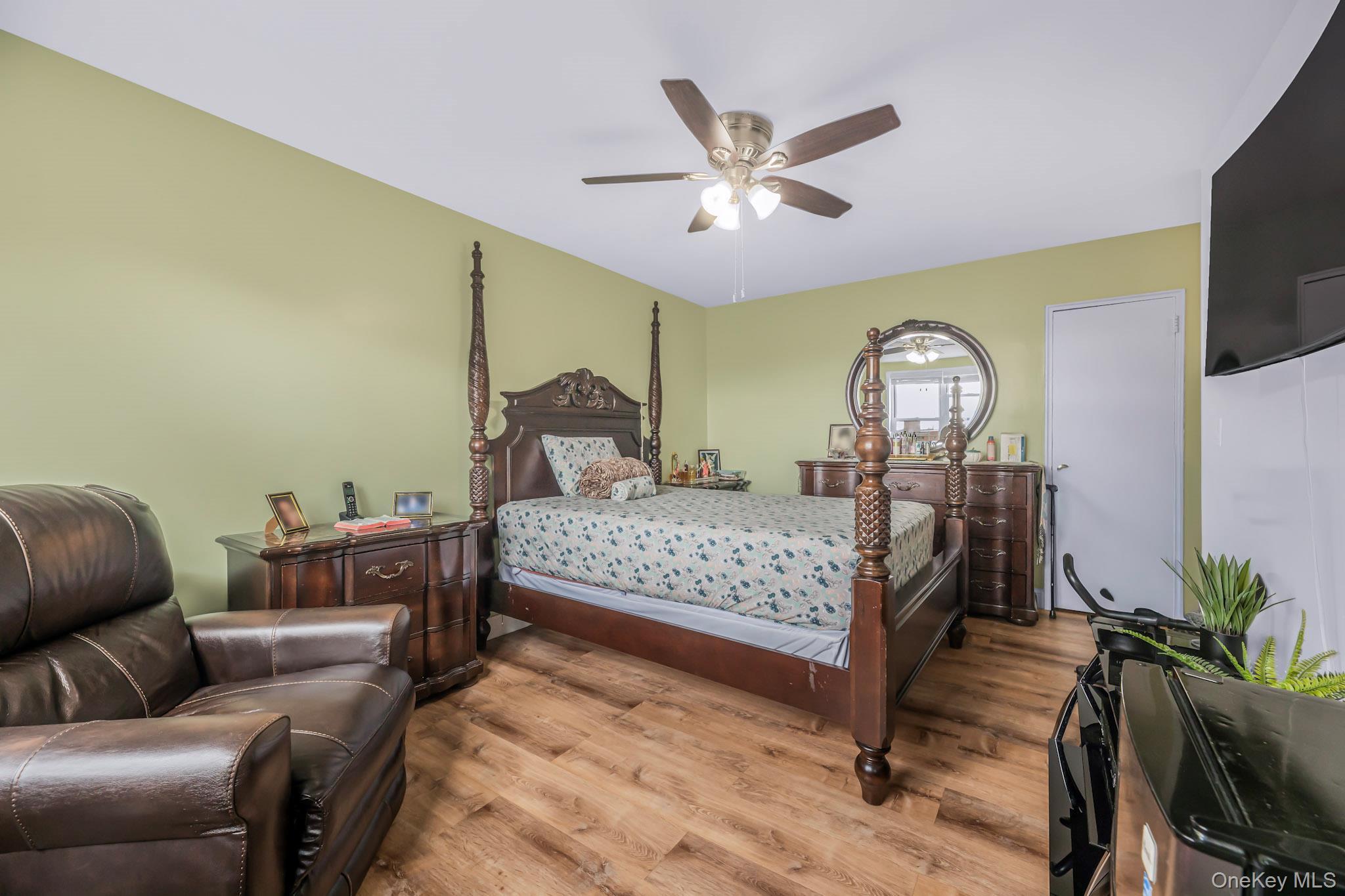 Coop Riverdale  Westchester County, NY 10705, MLS-924330-14