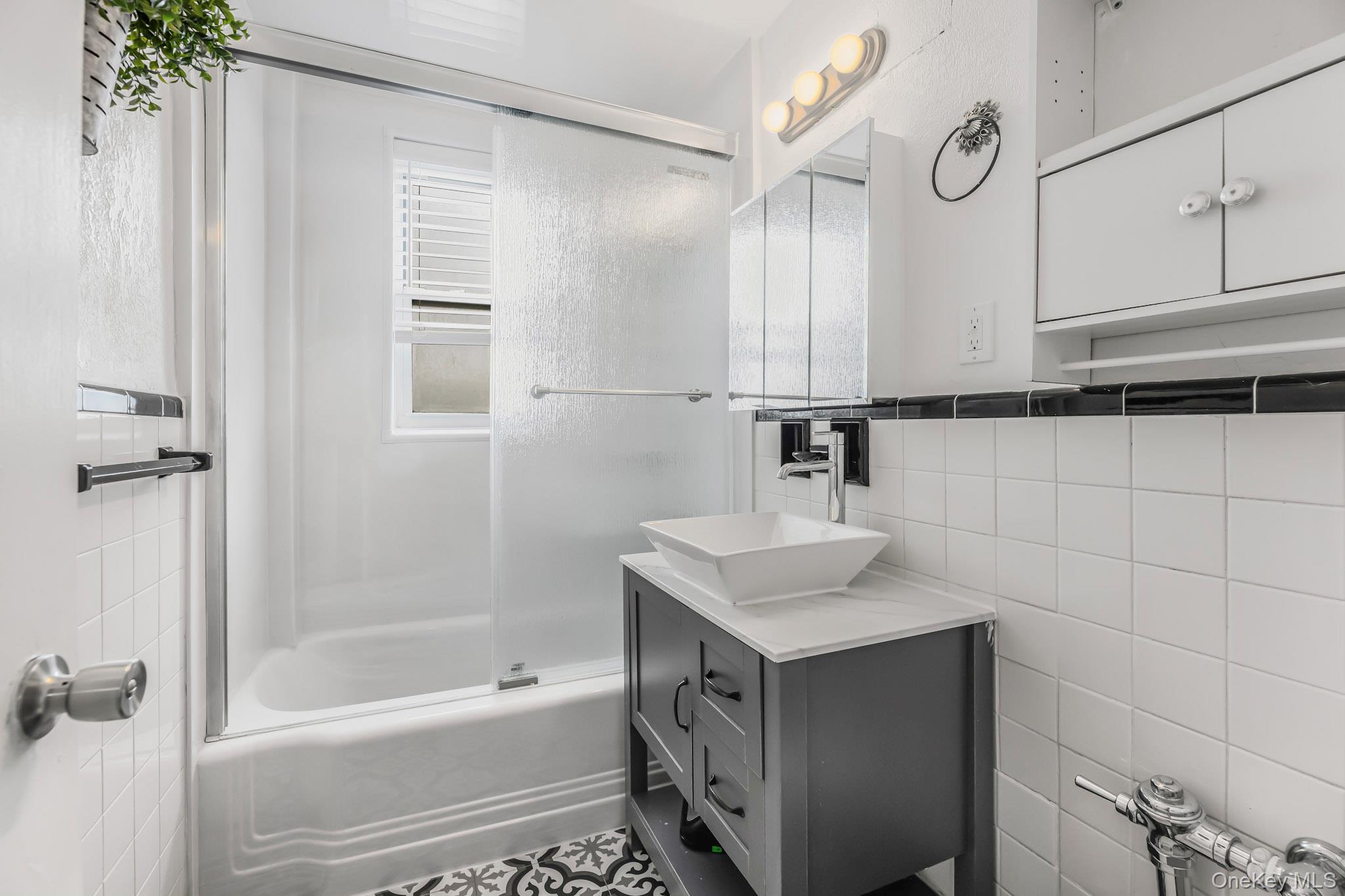 Coop Riverdale  Westchester County, NY 10705, MLS-924330-17