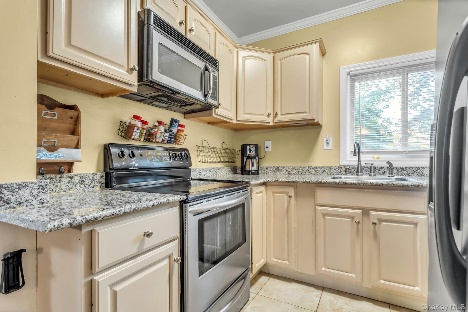 Single Family Franklin  Nassau County, NY 11709, MLS-924335-10