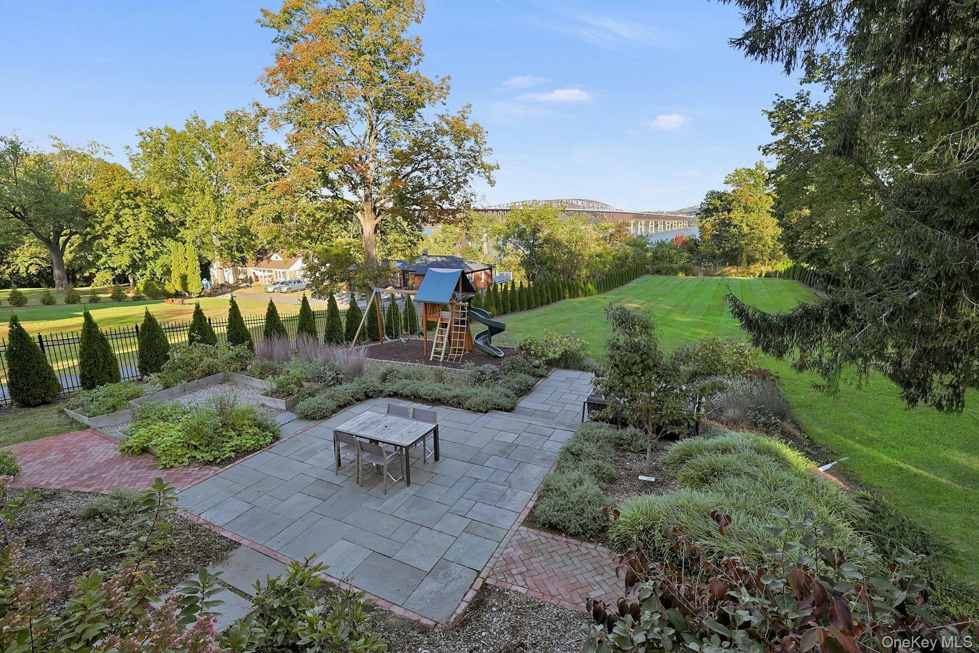 Single Family Grand Orange County, NY 12550, MLS-924370-33