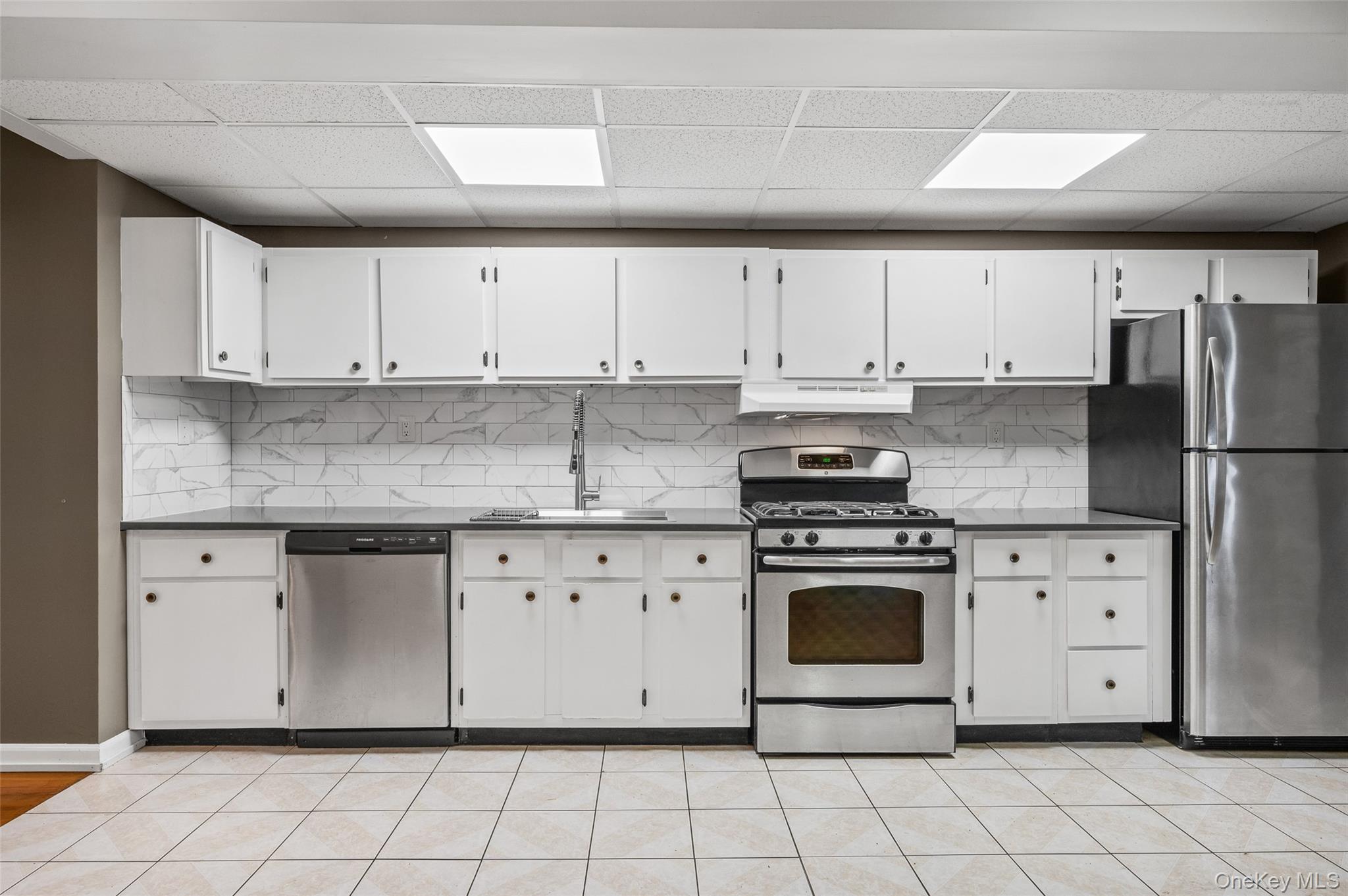 Single Family Clinton Brooklyn, NY 11231, MLS-924402-24