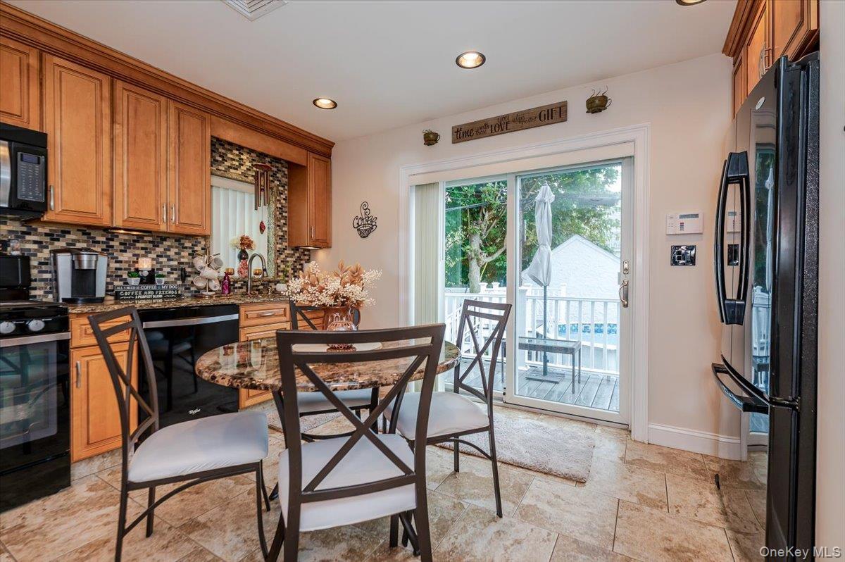 Single Family Mahan Bronx, NY 10461, MLS-924403-11