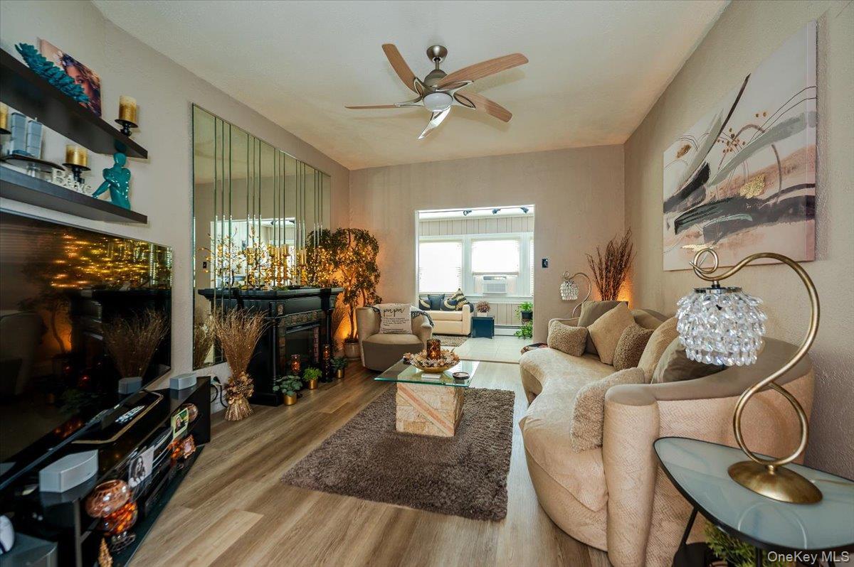 Single Family Mahan Bronx, NY 10461, MLS-924403-21