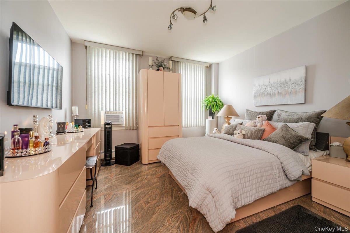 Single Family Mahan Bronx, NY 10461, MLS-924403-27