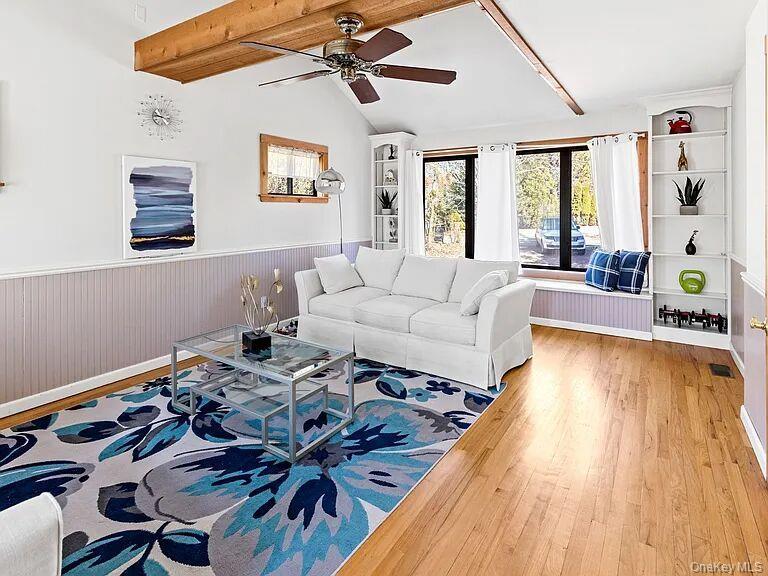 Single Family School  Suffolk County, NY 11946, MLS-924405-11