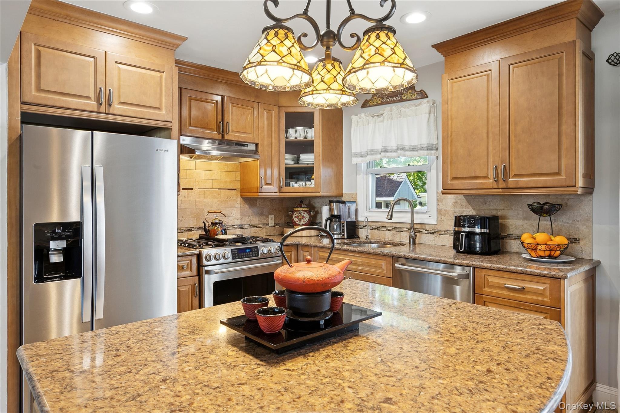 Single Family 11th  Suffolk County, NY 11729, MLS-924413-11