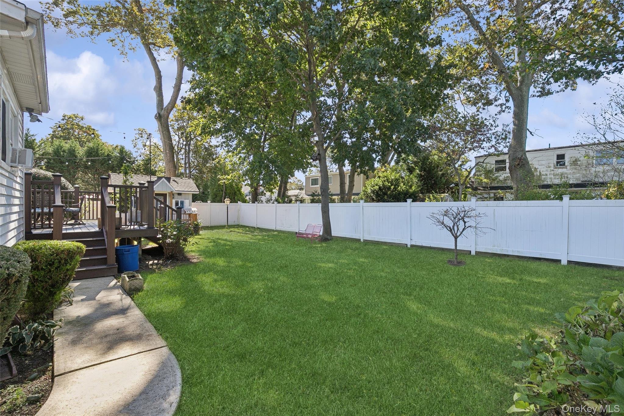 Single Family 11th  Suffolk County, NY 11729, MLS-924413-28